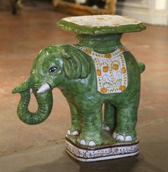 Siège de jardin en faïence peint à la main en forme d'éléphant, Malaisie, milieu du 20e siècle