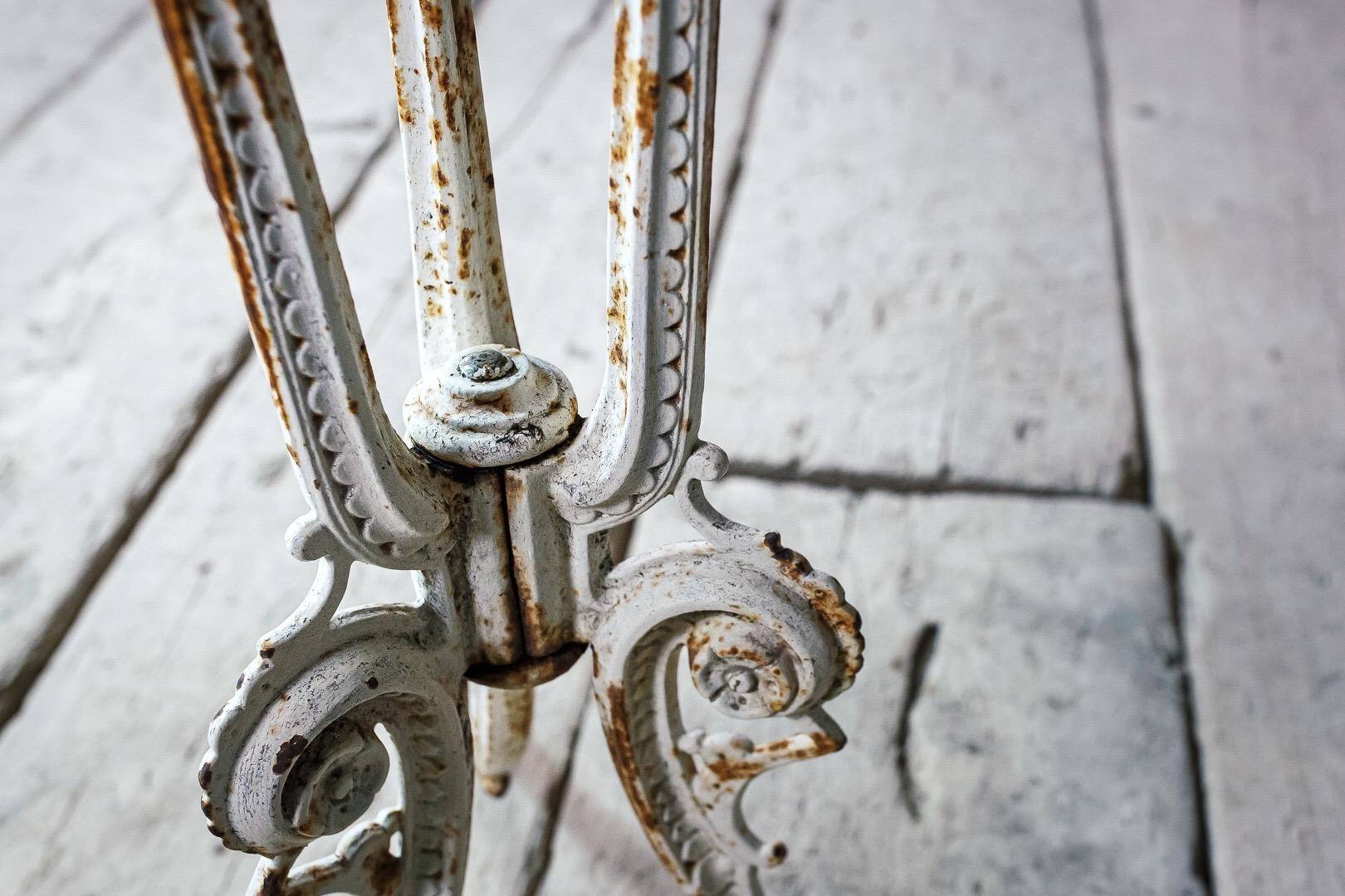 Mid-20th Century Marble and Iron Bistro Table 10