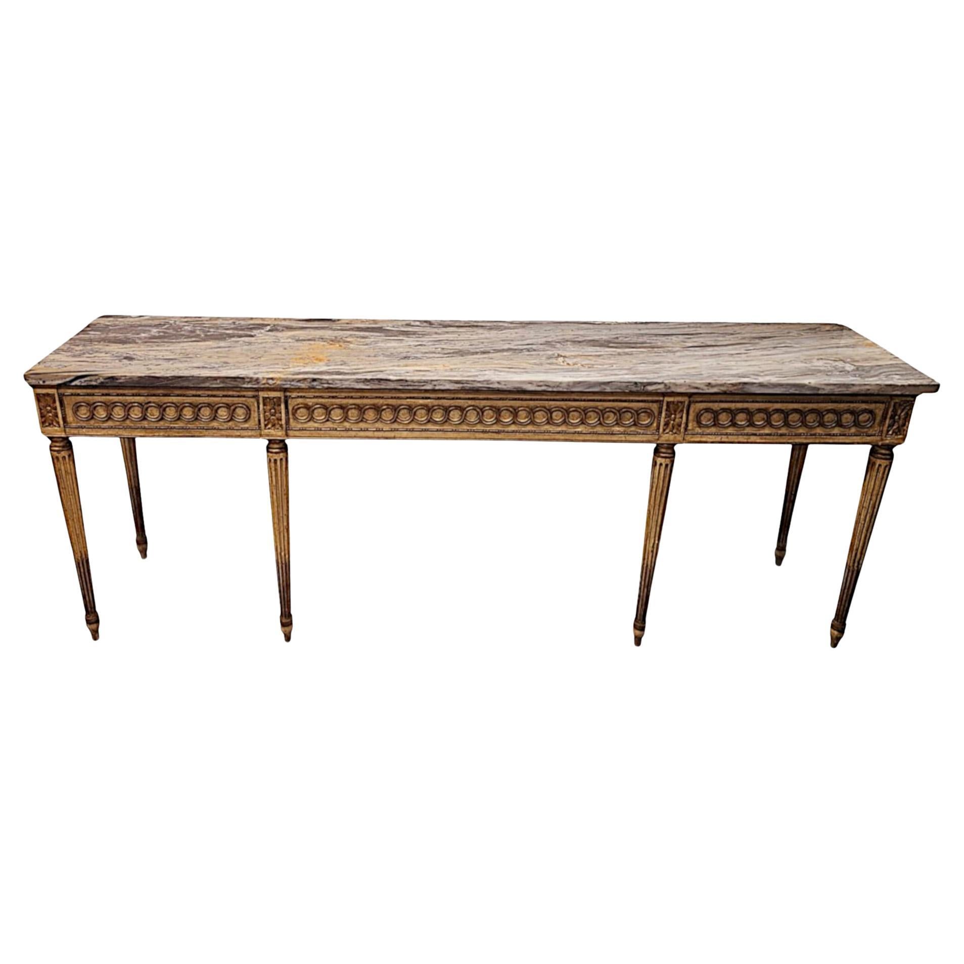 Table console peinte et dorée à plateau de marbre, milieu du 20e siècle en vente