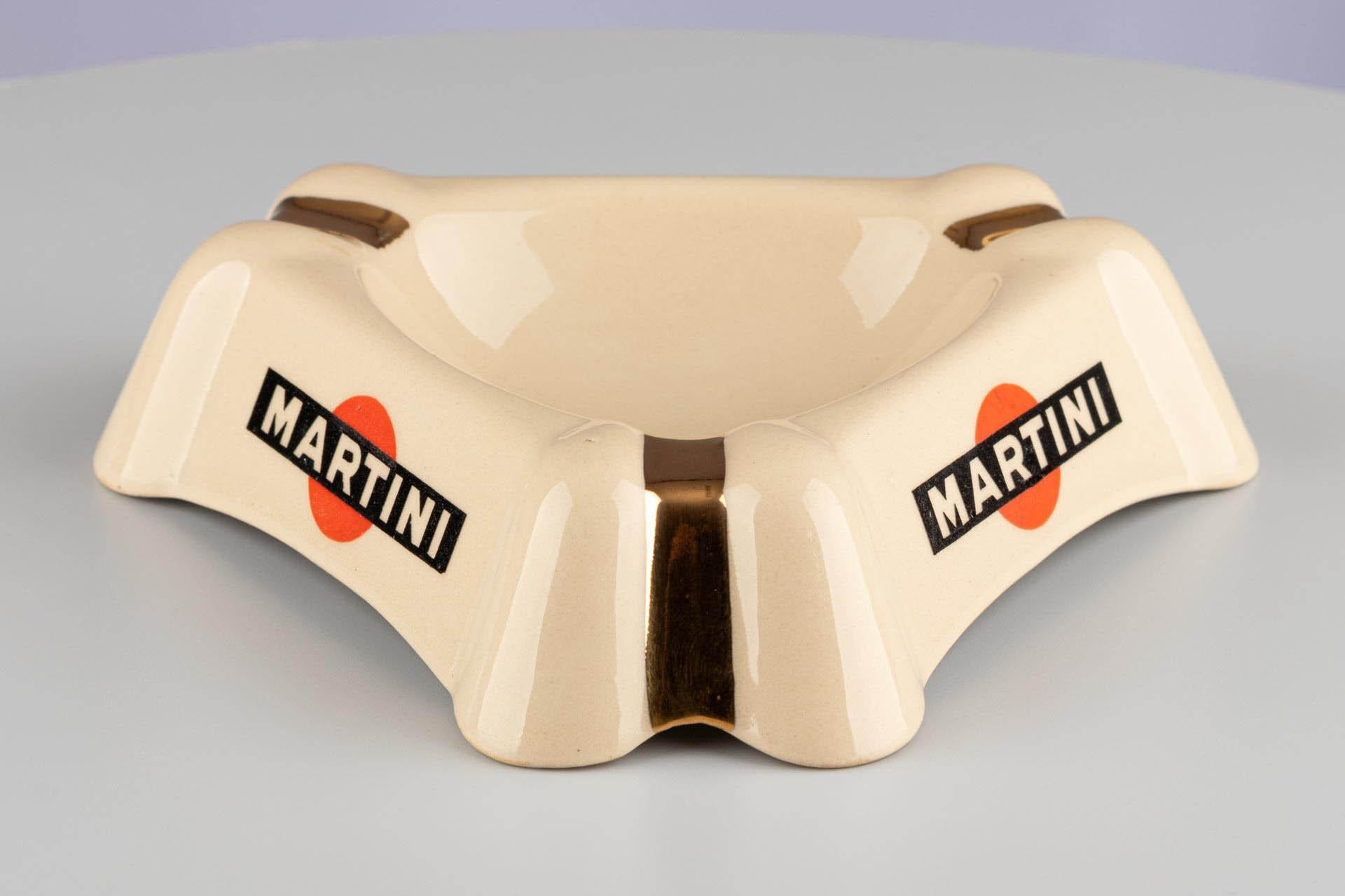 Français Milieu du 20ème siècle Cendrier MARTINI en vente