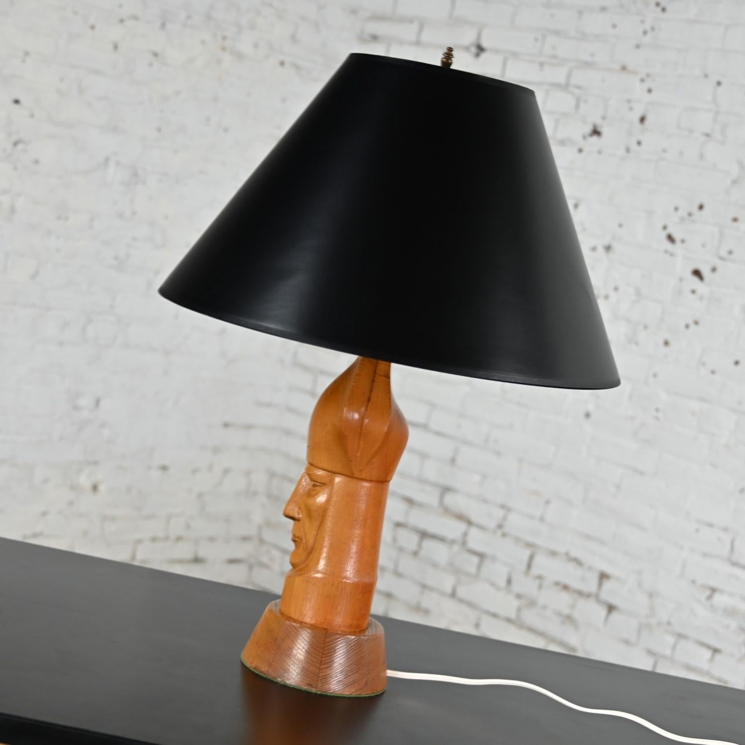 Métal Mid-20th Century MCM Wood Sculved Wood Bishop Chess Pieces Table Lamp Black Paper Shade en vente