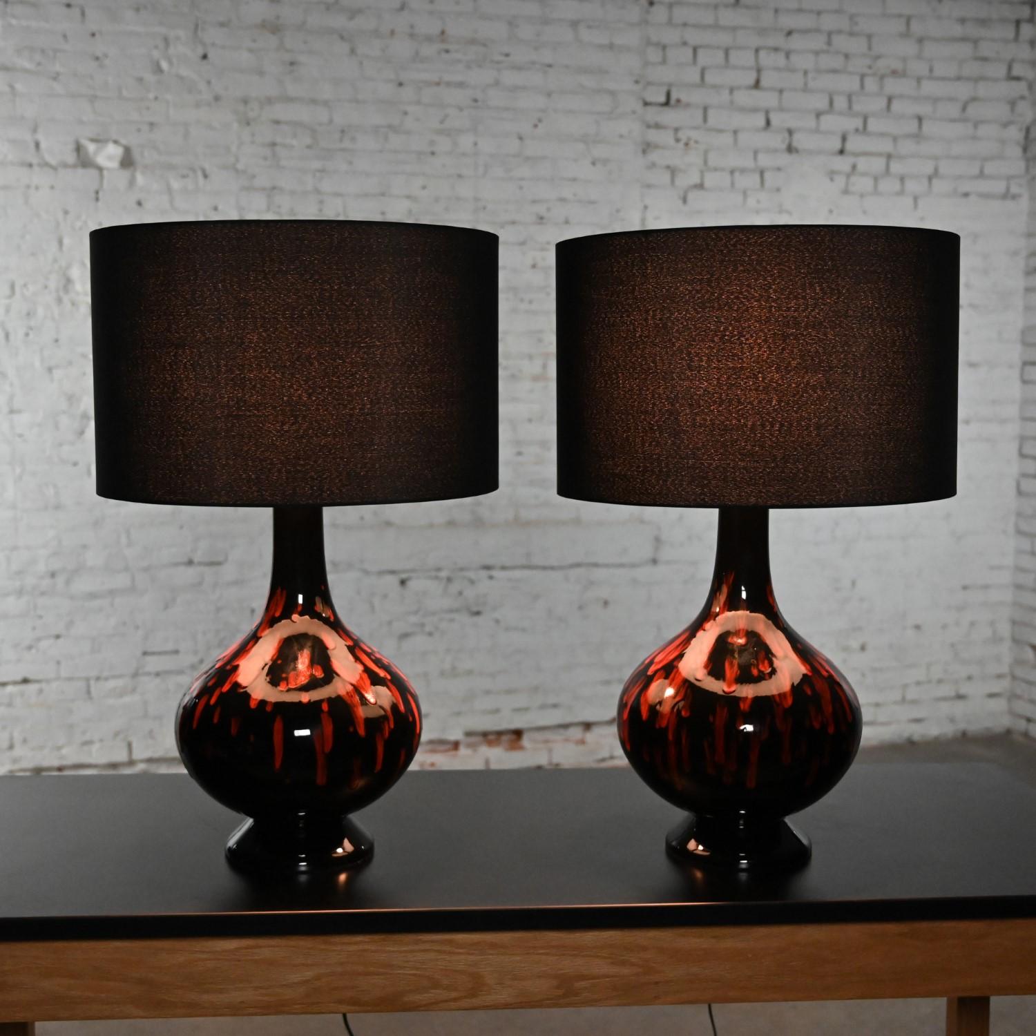 Mid-20th Century MCM Ceramic Orange & Black Glossy Drip Glaze Lamps, a Pair For Sale 5