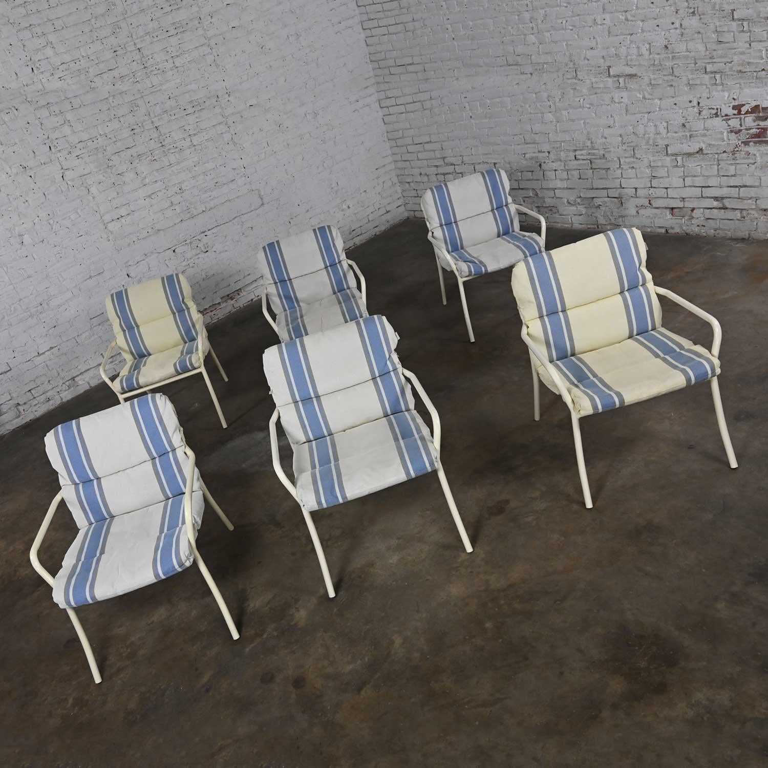 Mid-20th Century MCM Tropitone Outdoor Chairs with Vinyl Straps & Cushions Set 6 For Sale 1