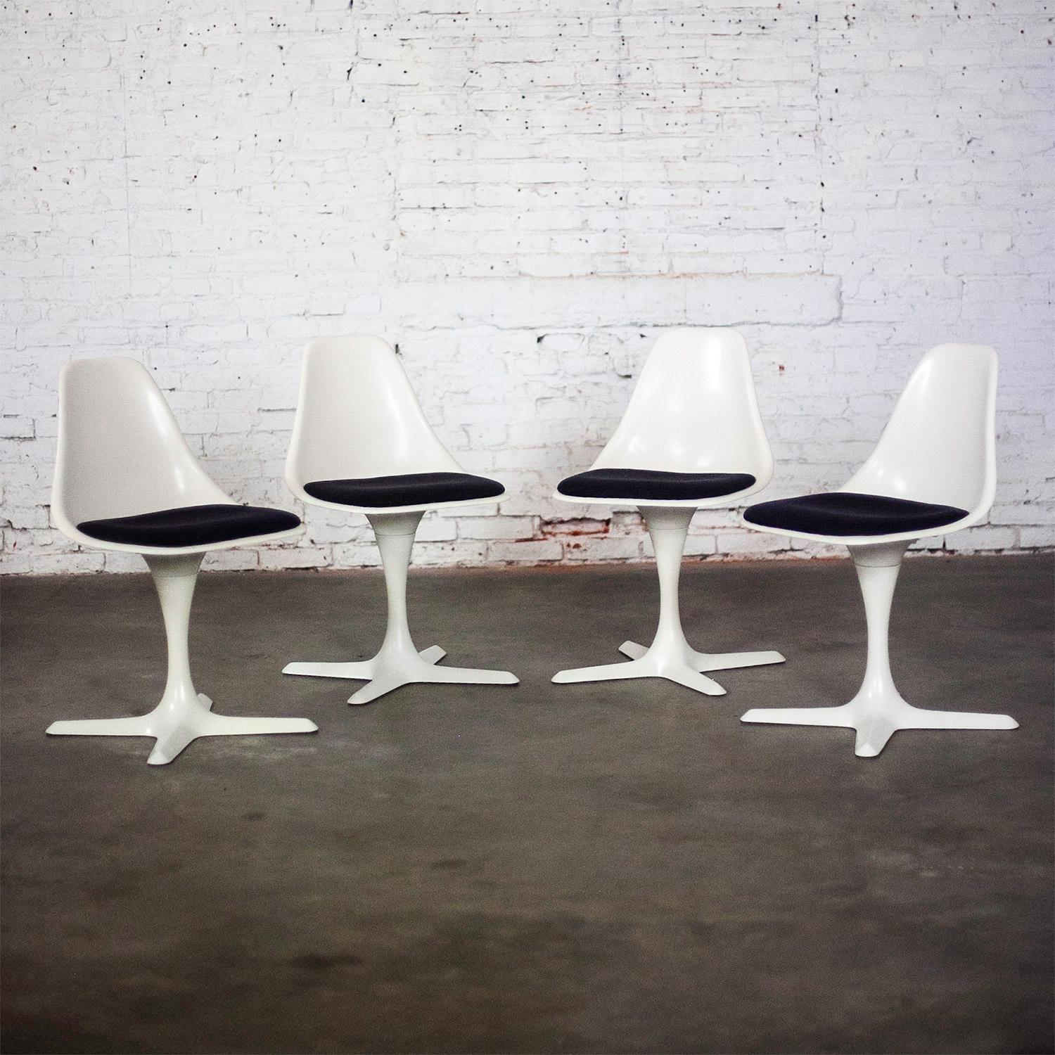 Mid-20th Century MCM Tulip Chairs White Shell & Black Cushions by Burke Set of 4 For Sale 10