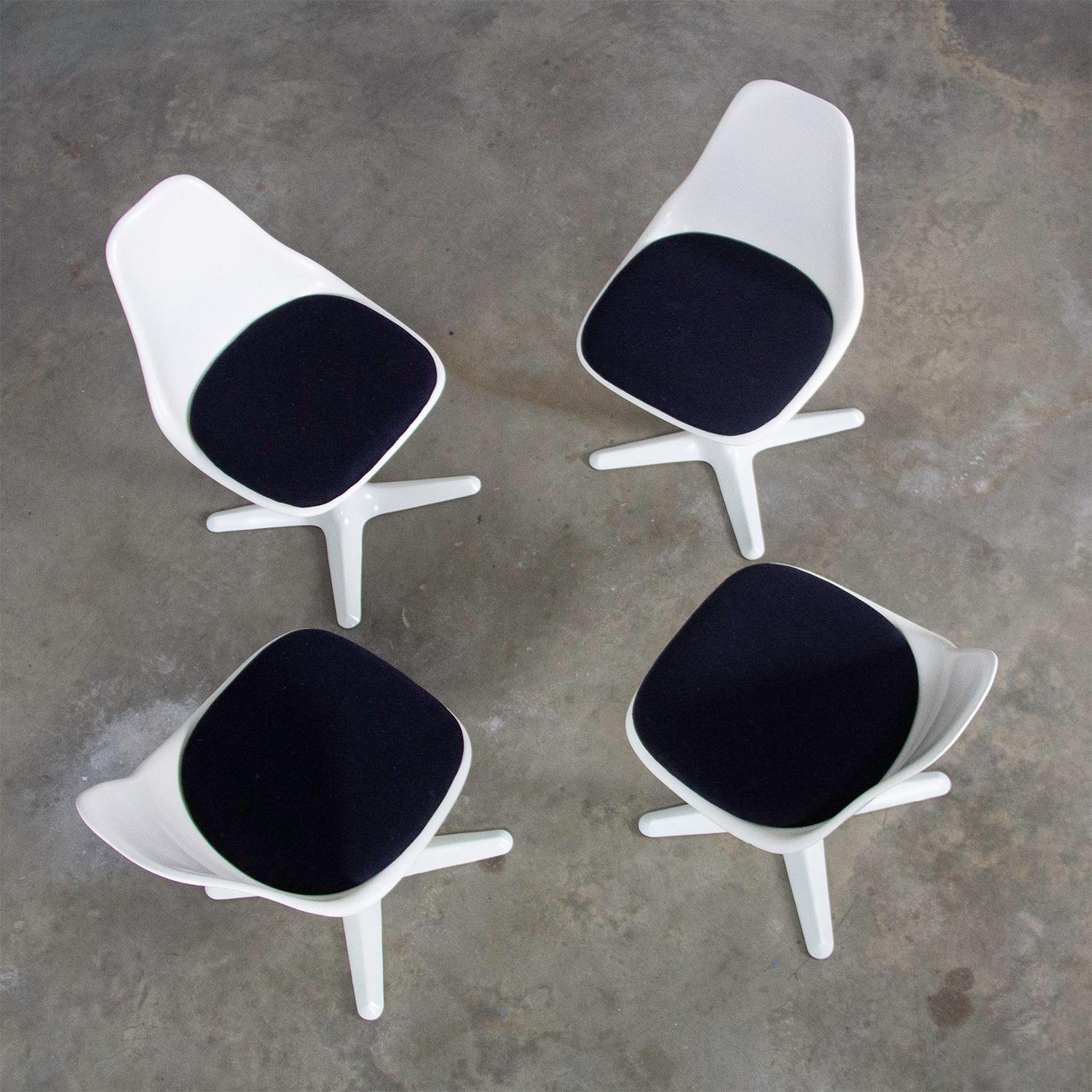 Mid-20th Century MCM Tulip Chairs White Shell & Black Cushions by Burke Set of 4 For Sale 1