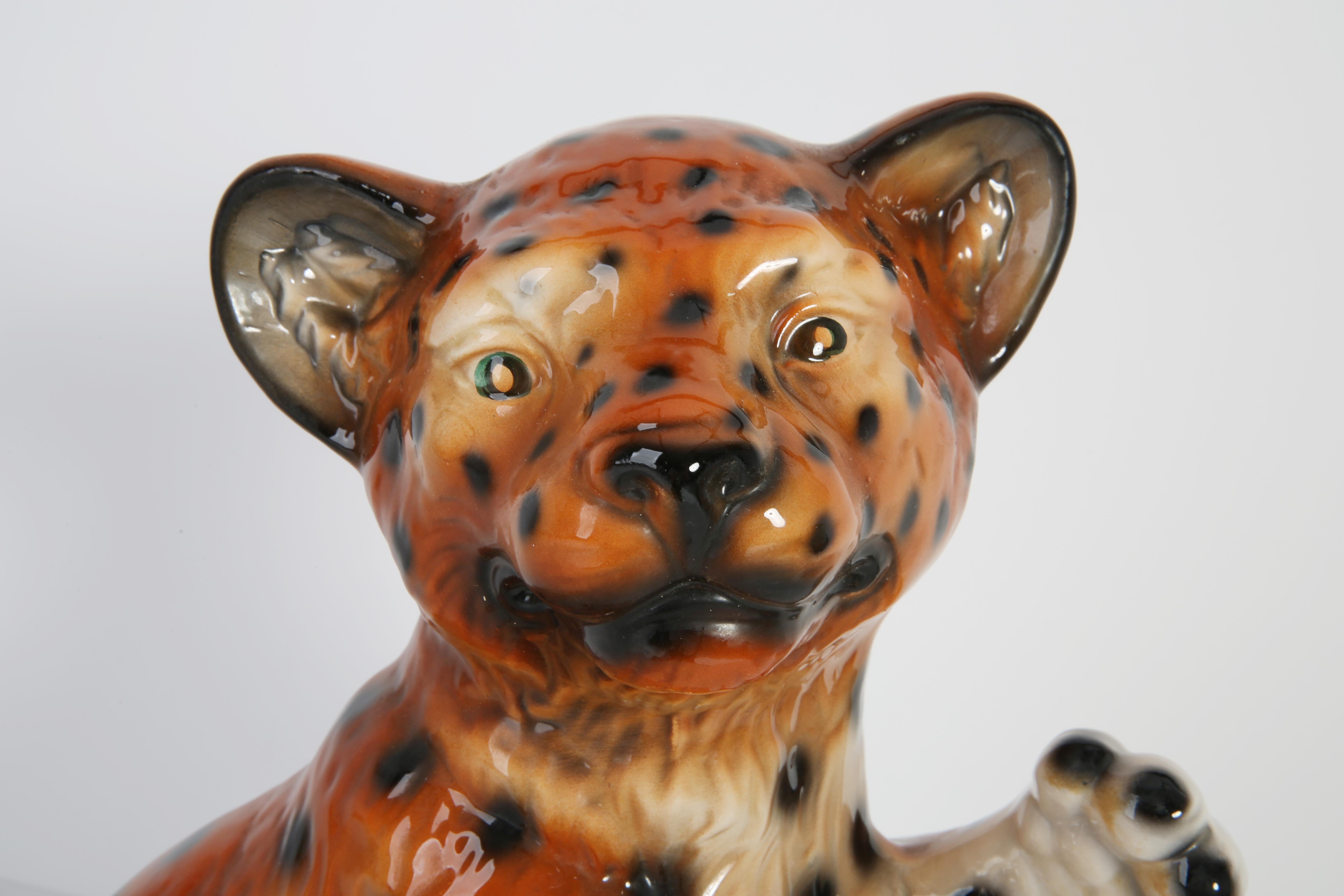 Mid 20th Century Medium Ceramic Leopard Decorative Sculpture, Italy, 1960s For Sale 7
