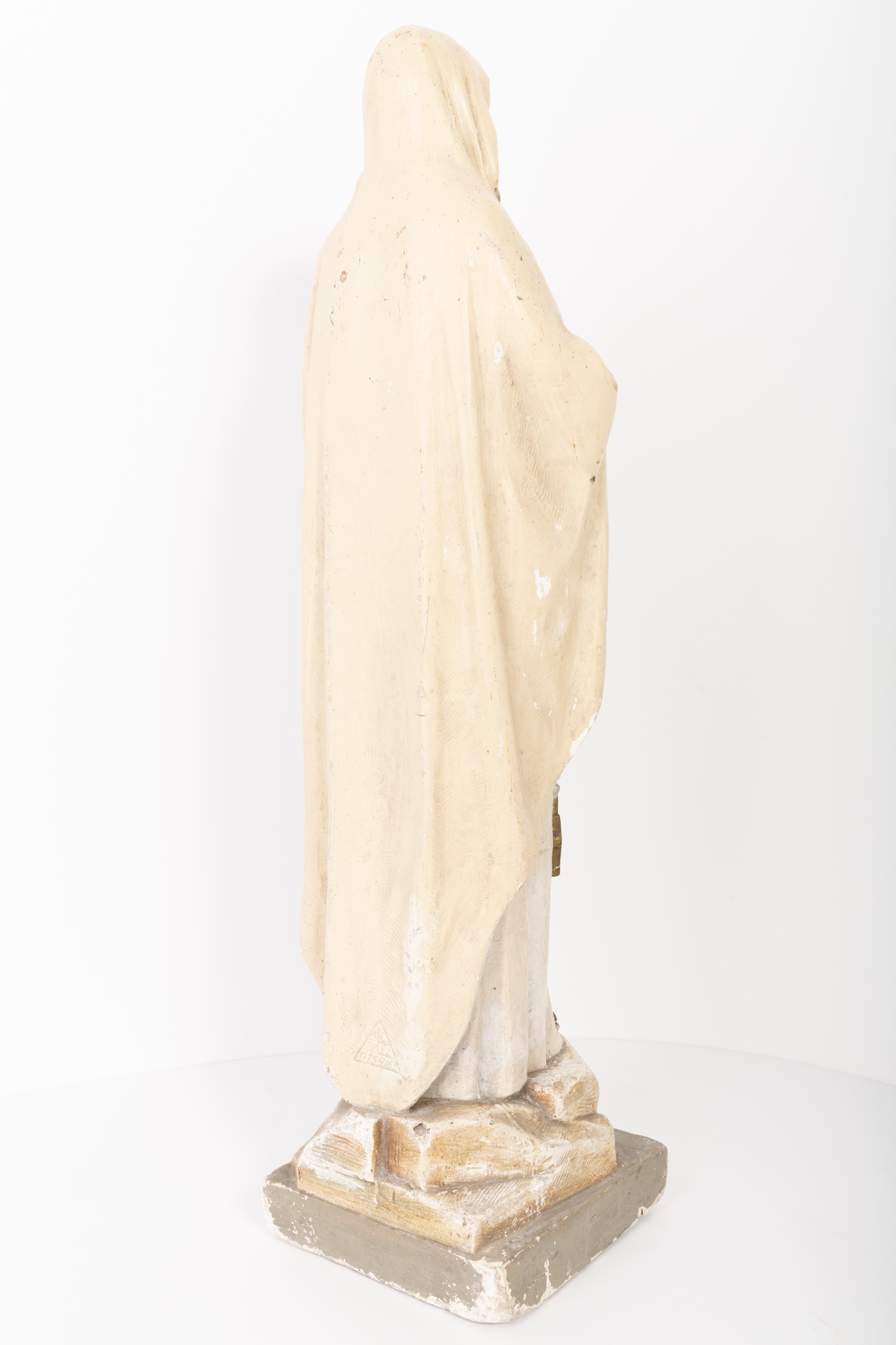 Scultura media in gesso Santa Maria della metà del XX secolo, Italia, 1952 in vendita 2