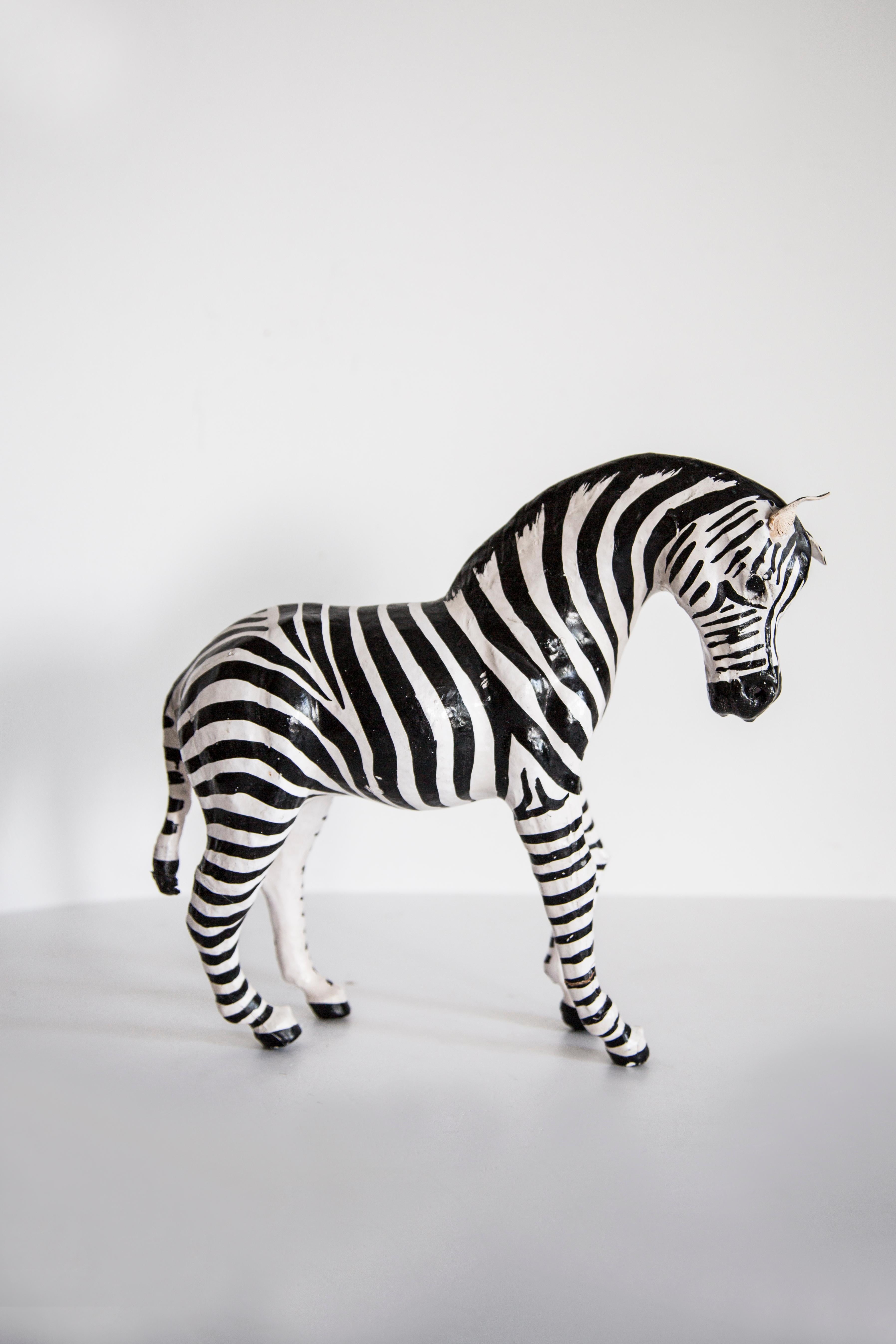 Mid-20th Century Medium Zebra Gypsum Sculpture, France, 1960s For Sale 4