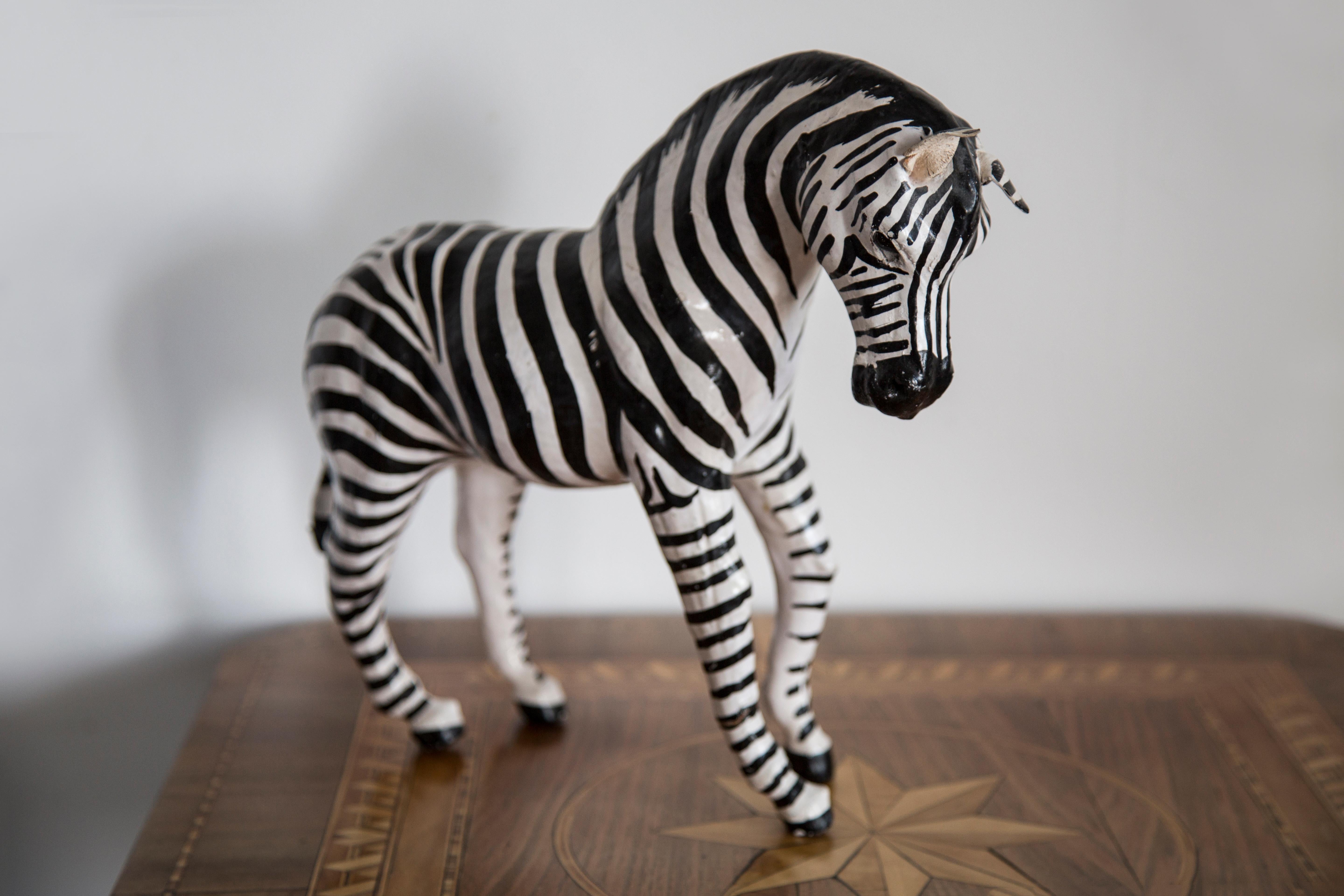 Mid-20th Century Medium Zebra Gypsum Sculpture, France, 1960s In Good Condition For Sale In 05-080 Hornowek, PL