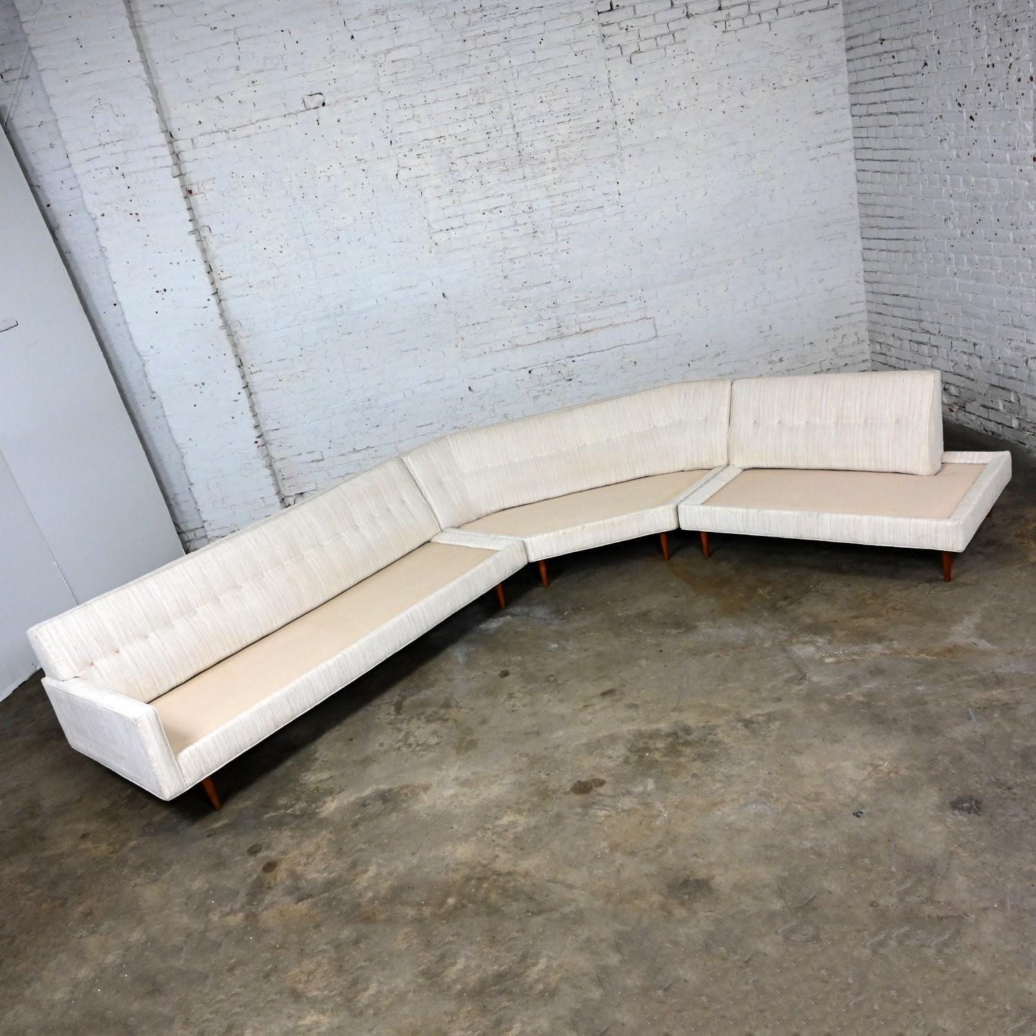 Mid-20th Century Mid Century Modern Sectional Sofa Off White Fabric Button Back 6