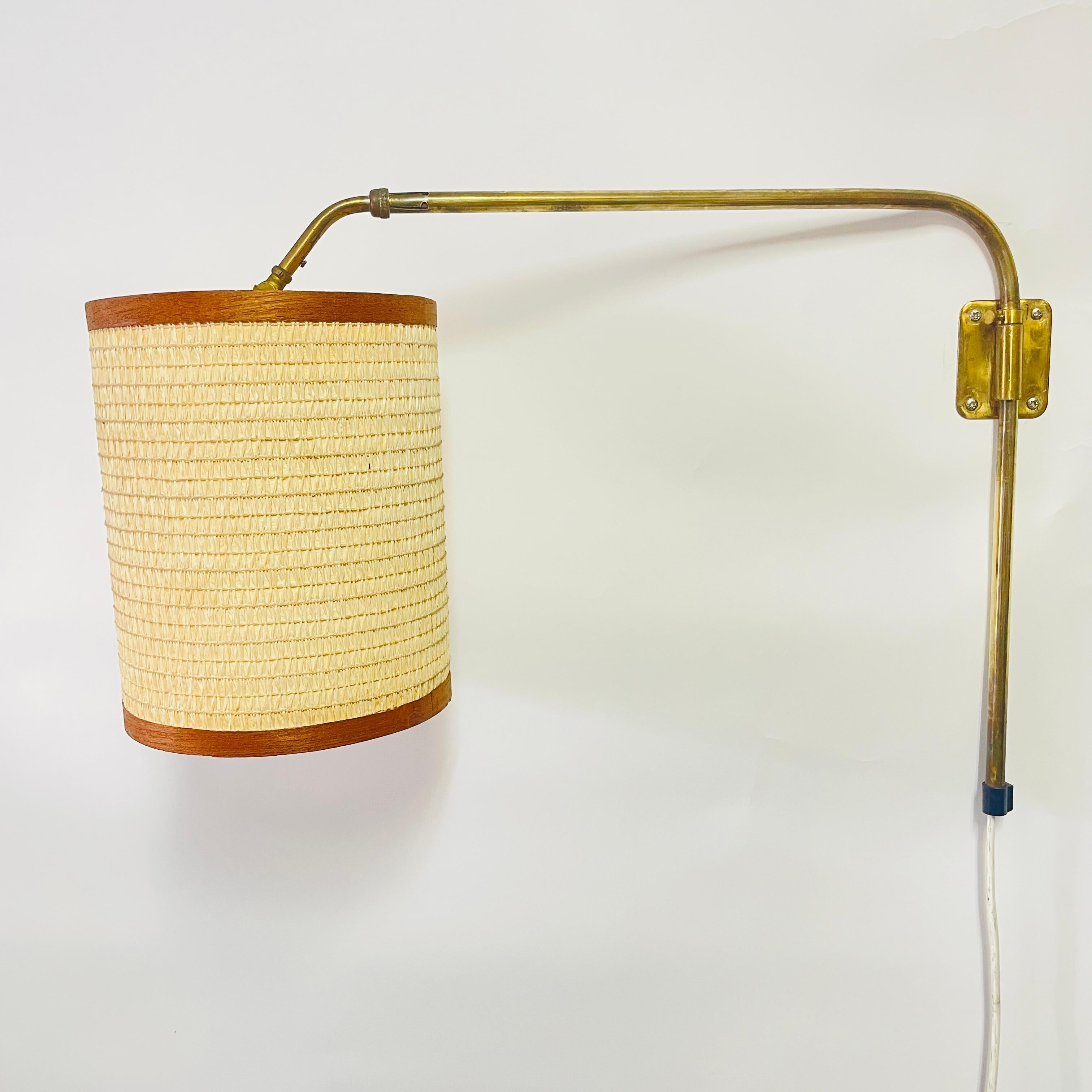 Mid-20th Century Modern Adjustable Brass Wall Lamp from Sweden 5