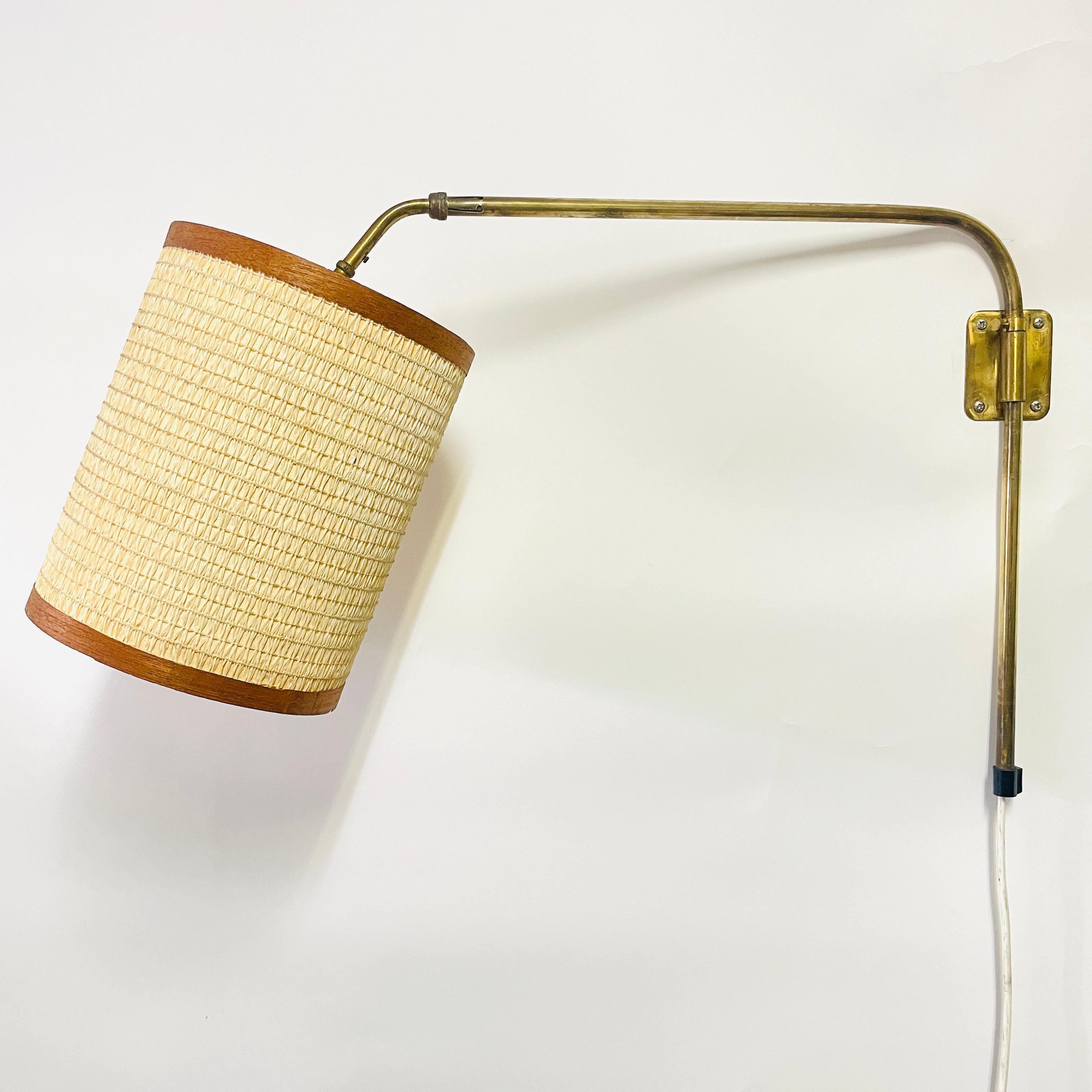 Mid-20th Century Modern Adjustable Brass Wall Lamp from Sweden 6