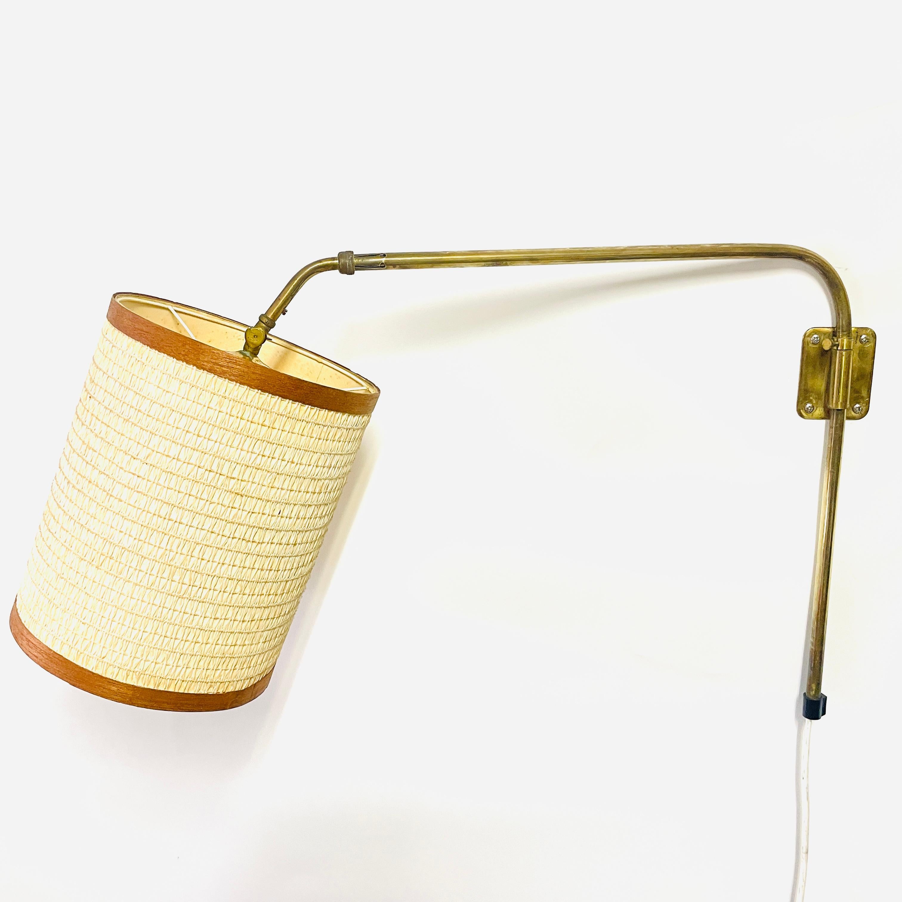 Mid-20th Century Modern Adjustable Brass Wall Lamp from Sweden 7