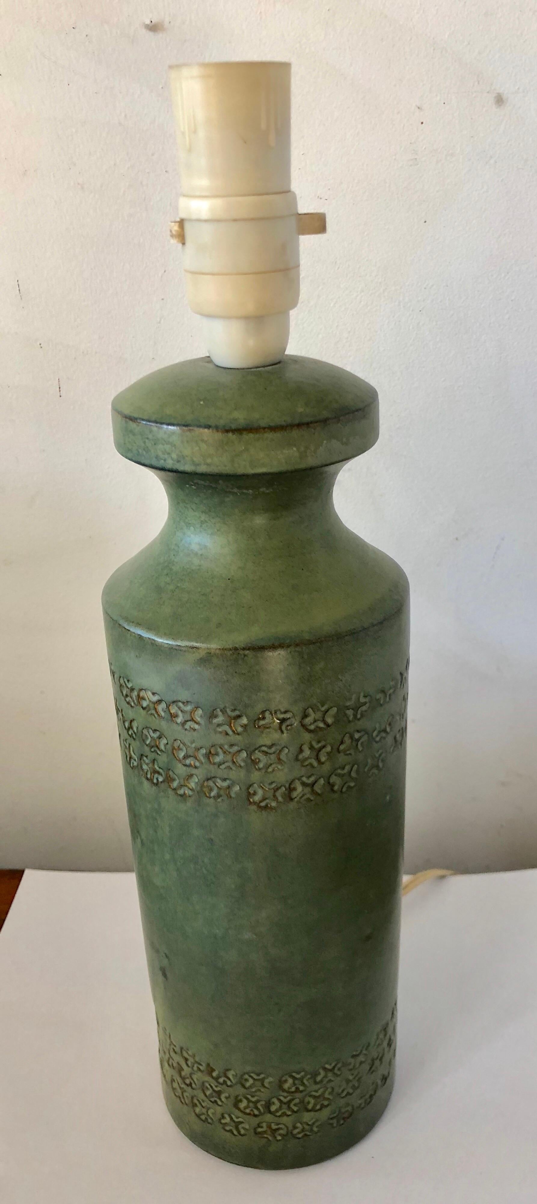 Mid-20th Century Modern Bitossi Erica Art Pottery Lamp by Aldo Londi For Sale 2
