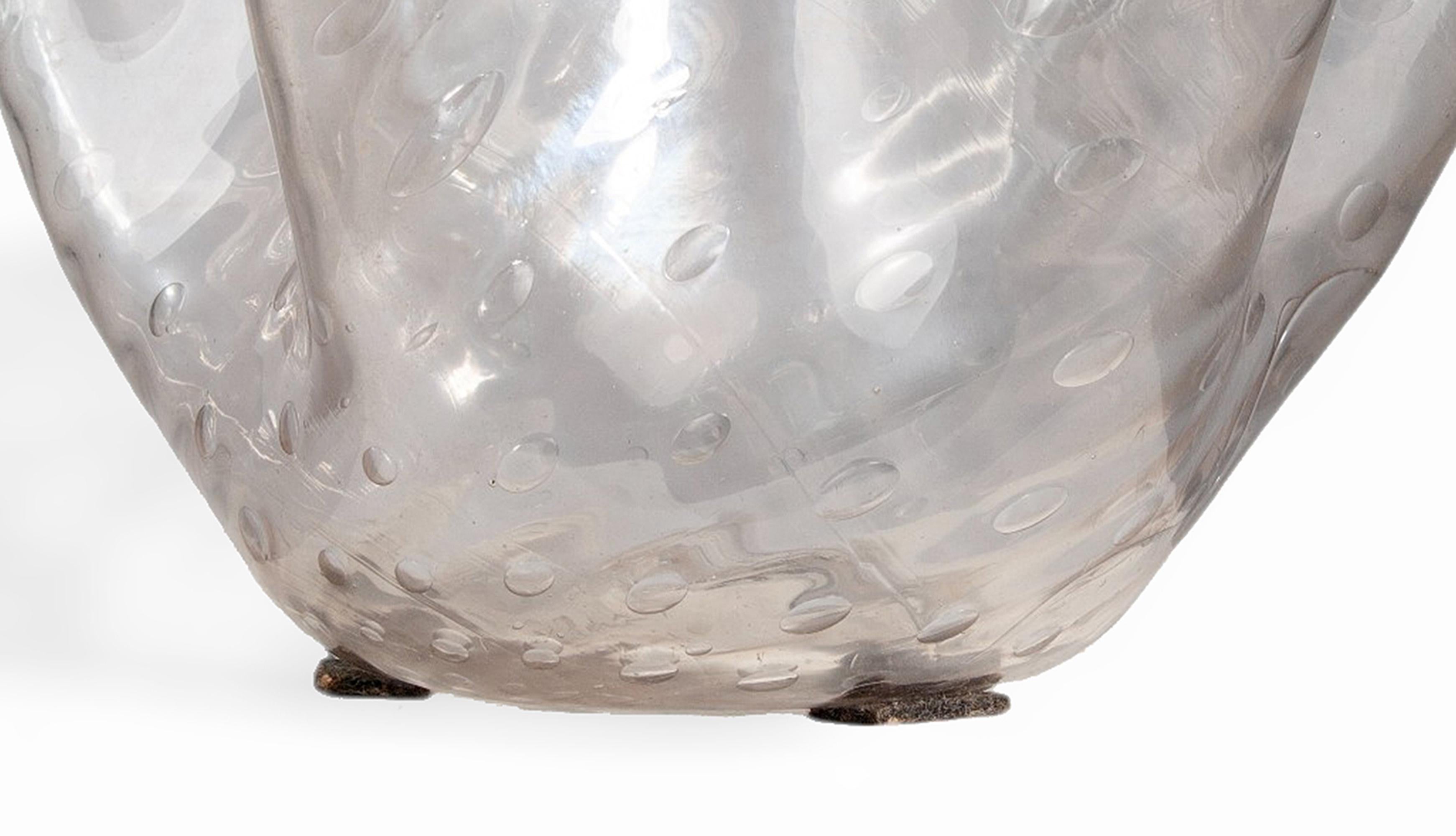 20ième siècle Vase Fazzoletto en verre de Murano bleuâtre moderne du milieu du 20e siècle avec plis, Italie en vente