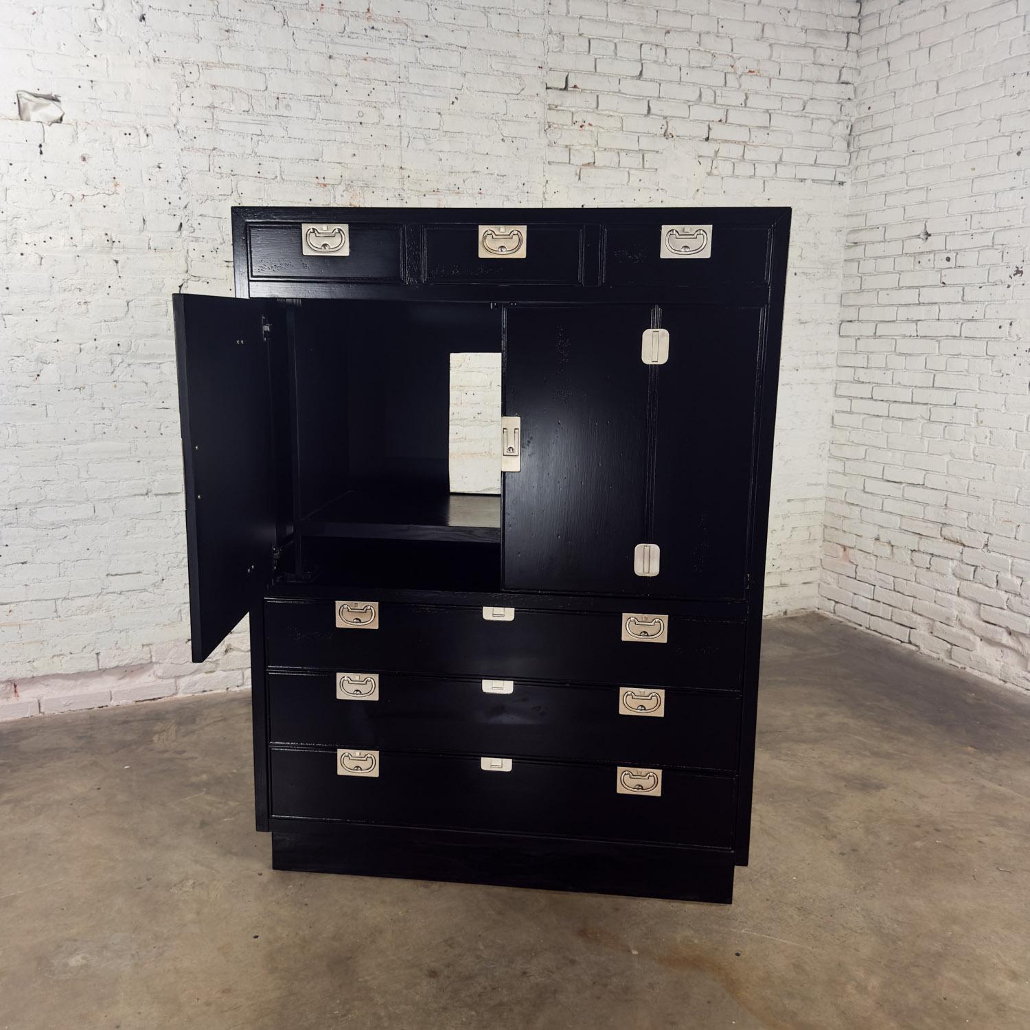 Mitte des 20. Jahrhunderts Modern Campaigner Henredon Schwarz Entertainment Cabinet oder Armoire im Angebot 2
