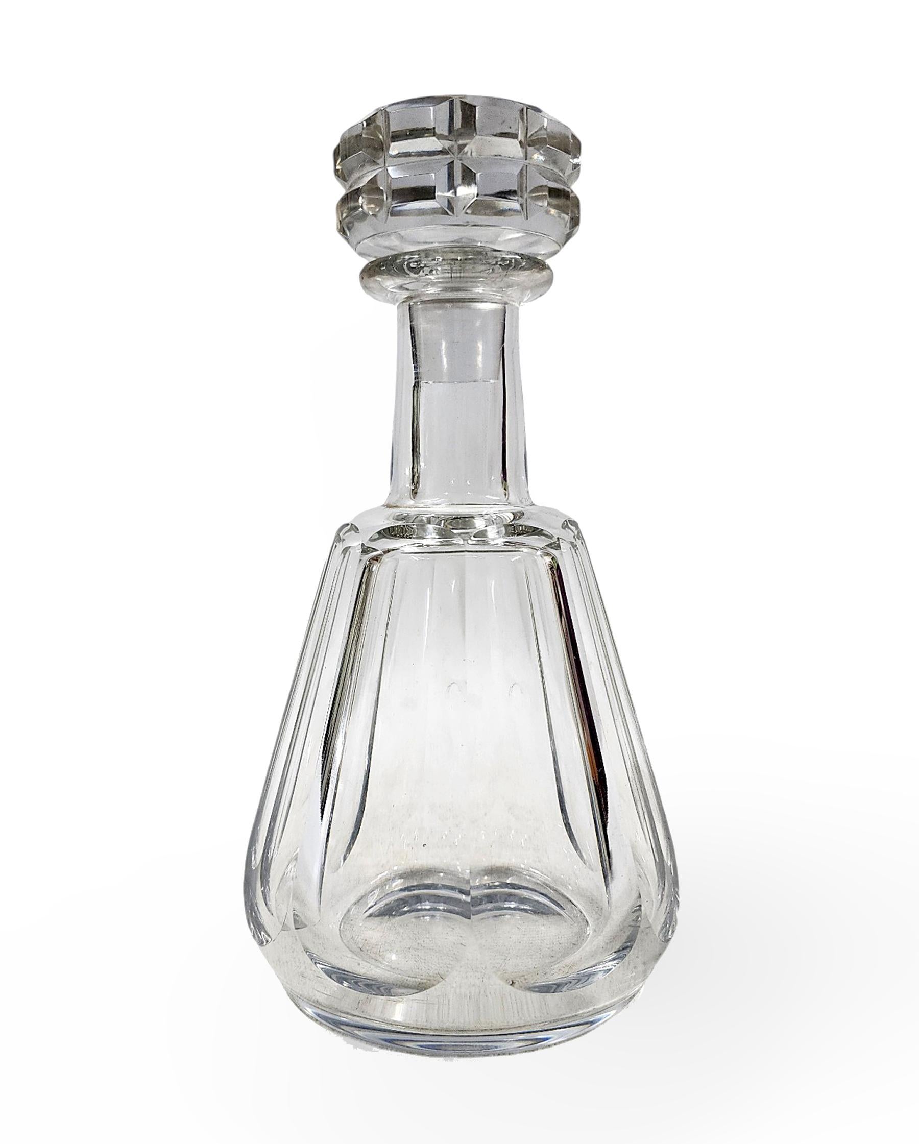 Decantador moderno de cristal tallado/vidrio de mediados del siglo XX con tapón estampado por Baccarat, Francia

Por: Baccarat
Material: cristal, vidrio tallado, vidrio
Técnica: escayola
Dimensiones: 5 pulg. x 9,5 pulg.
Fecha: mediados del siglo XX,