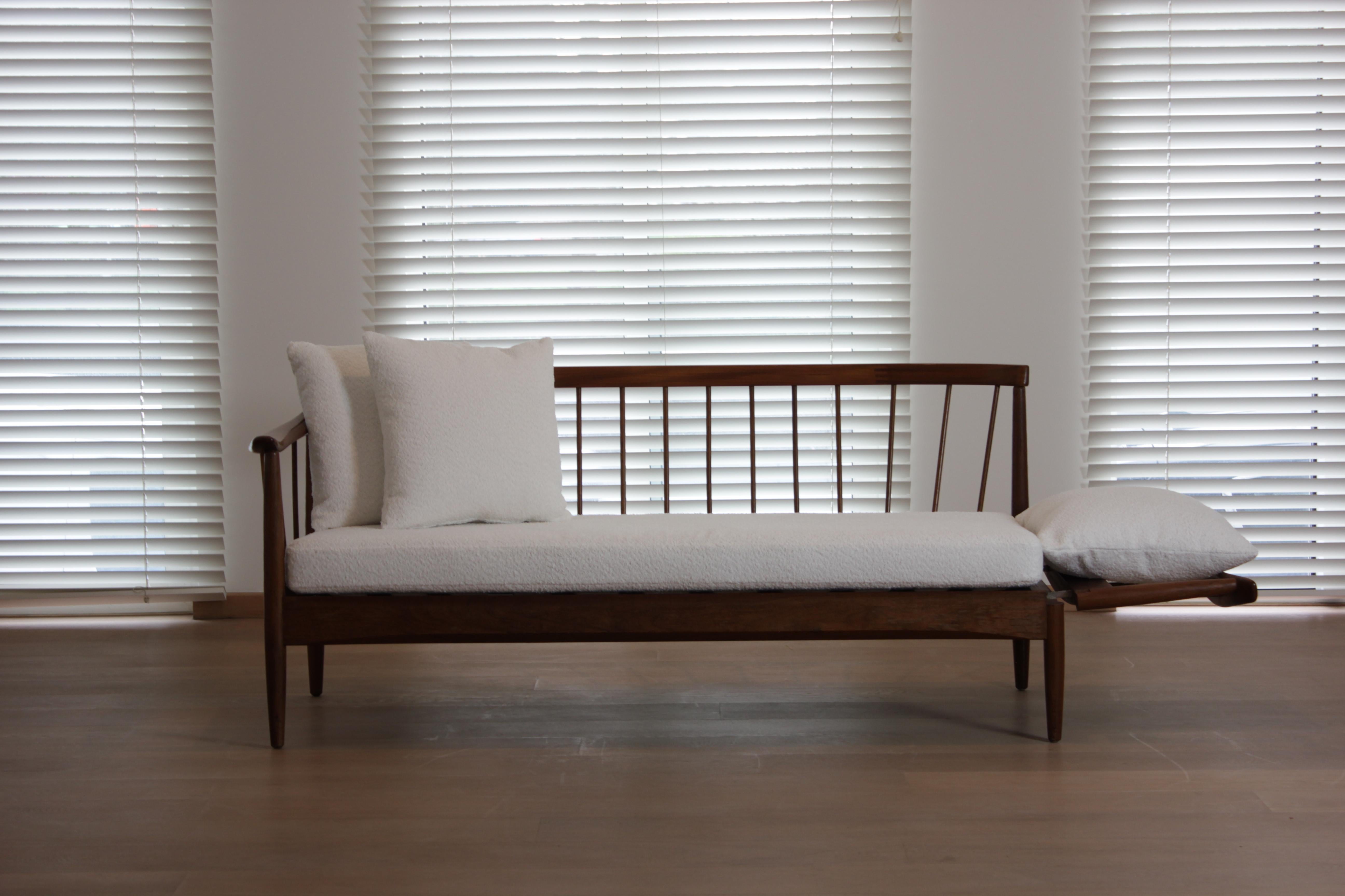 Mid 20th Century Modern Daybed by Greaves & Thomas, 1960s In Good Condition For Sale In Brugge, BE