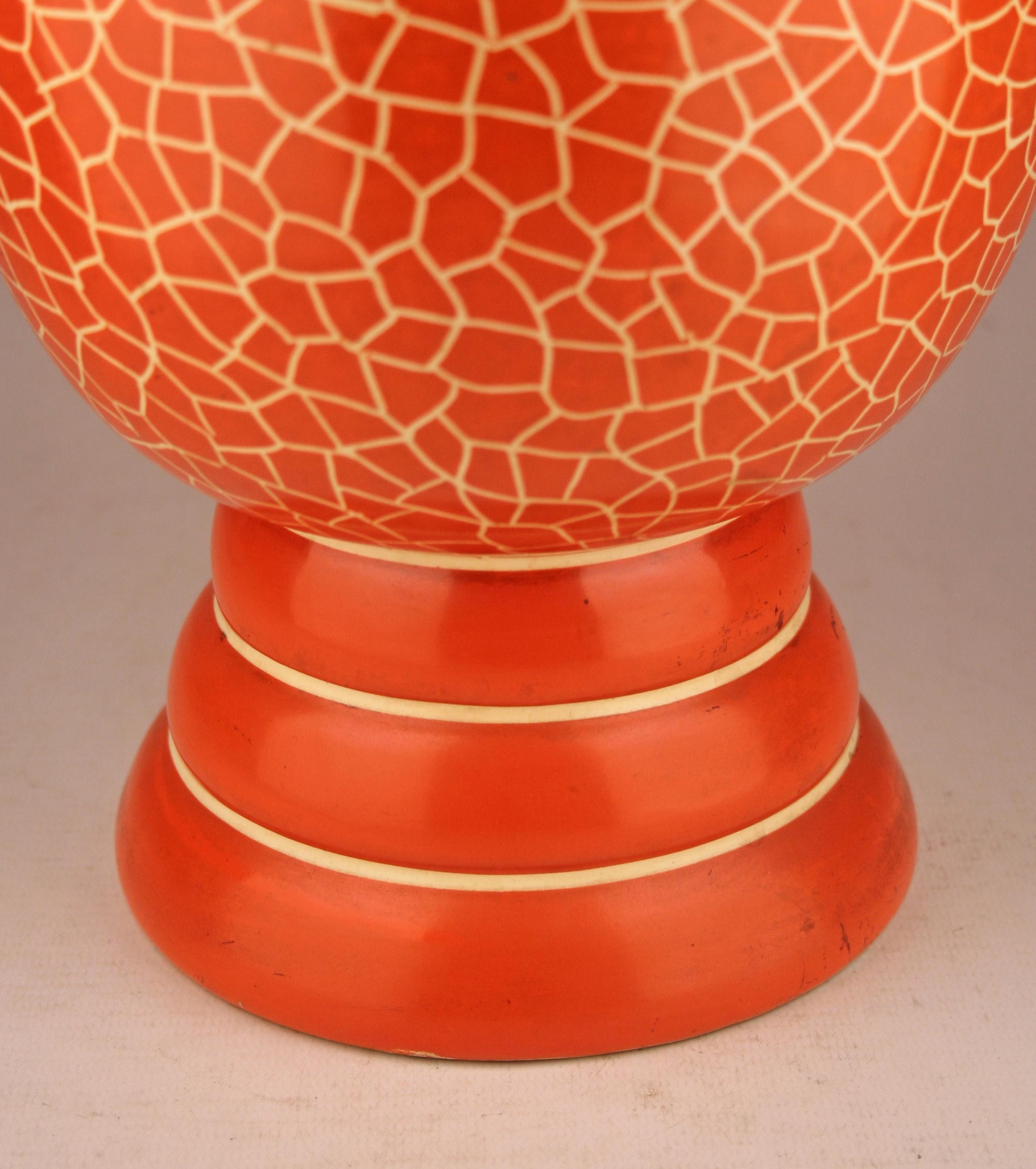 Mid-20th Century Modern Deruta-Like Italian Orange Glazed Ceramic Painted Vase In Good Condition For Sale In North Miami, FL