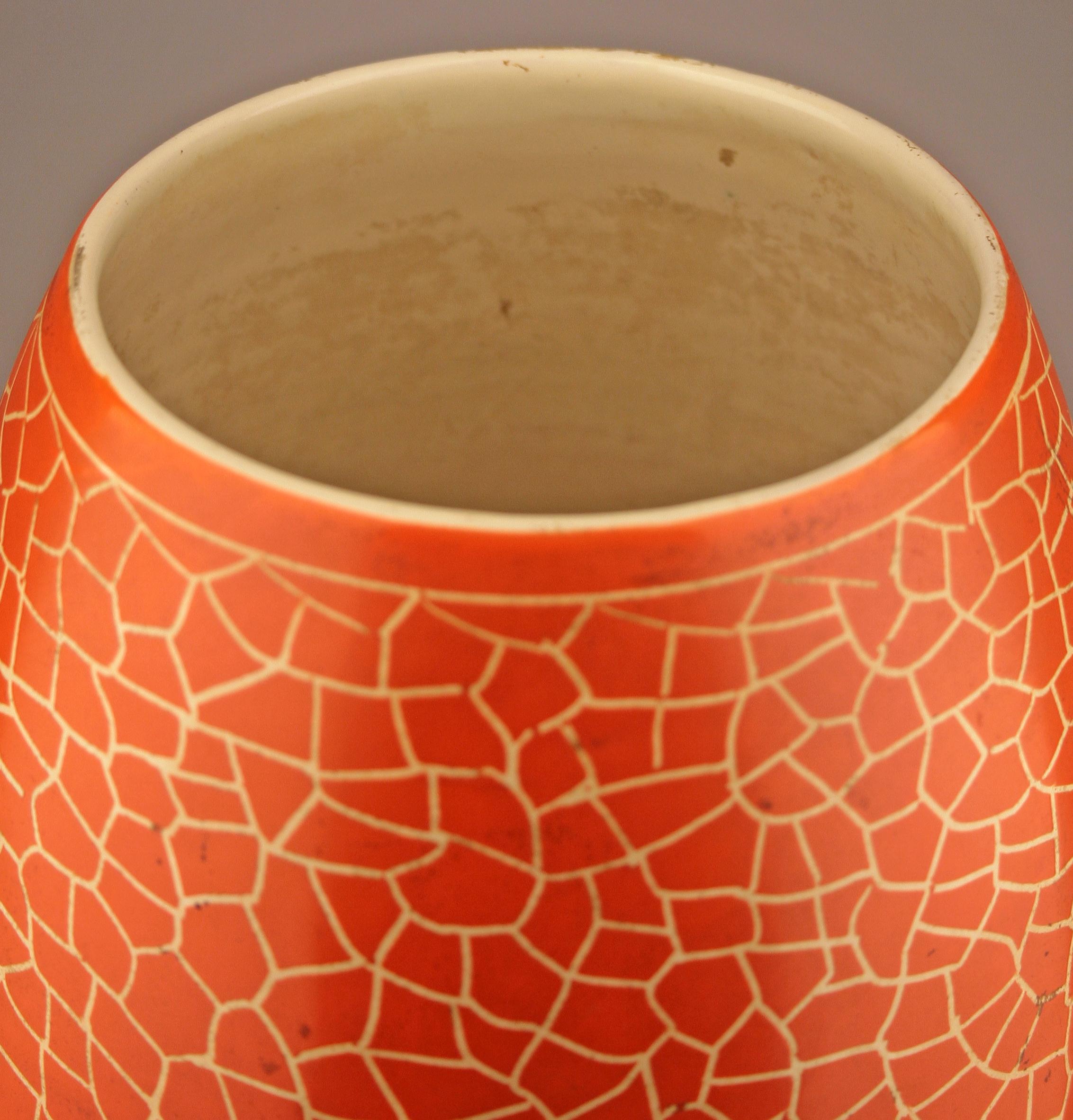 Mid-20th Century Modern Deruta-Like Italian Orange Glazed Ceramic Painted Vase For Sale 2