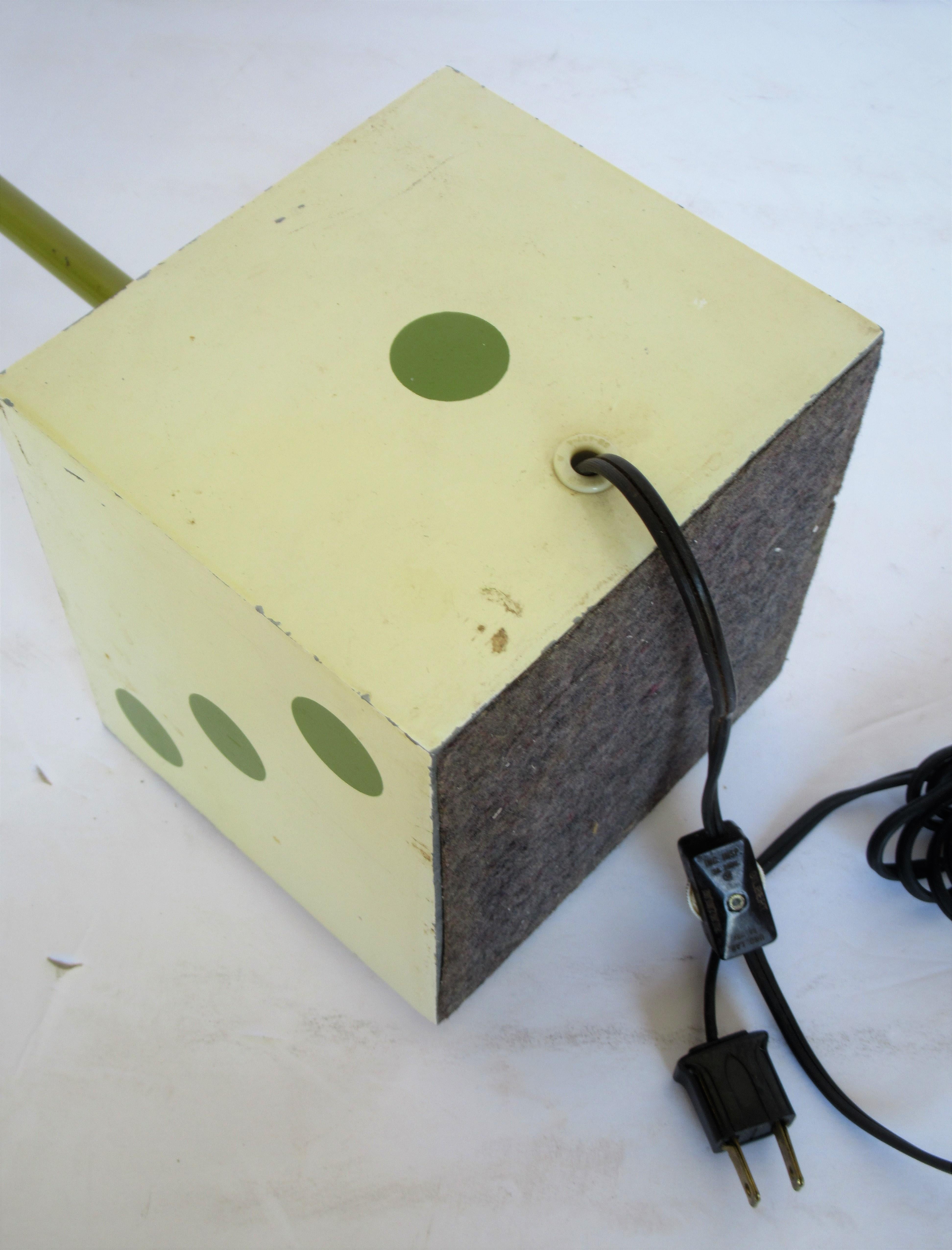 Mid Century Modern Dice Form Table Lamp In Good Condition For Sale In Rochester, NY