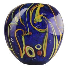 Vase en verre de Murano émaillé bleu coloré de conception italienne moderne du milieu du 20e siècle