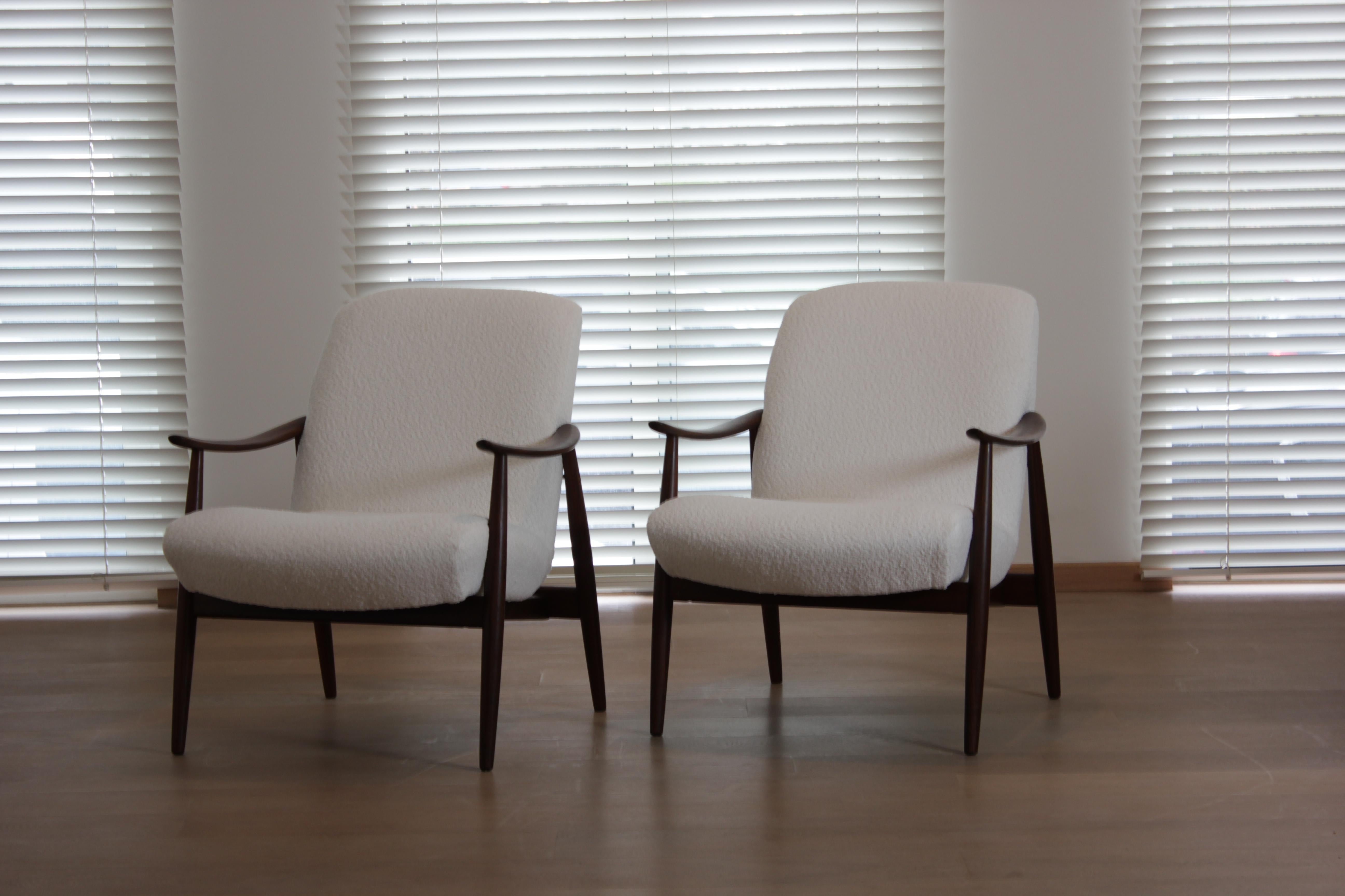 Mid-Century Modern Mid 20th Century Modern Pair of Armchairs by Ingmar Relling for Westnofa, 1960s For Sale