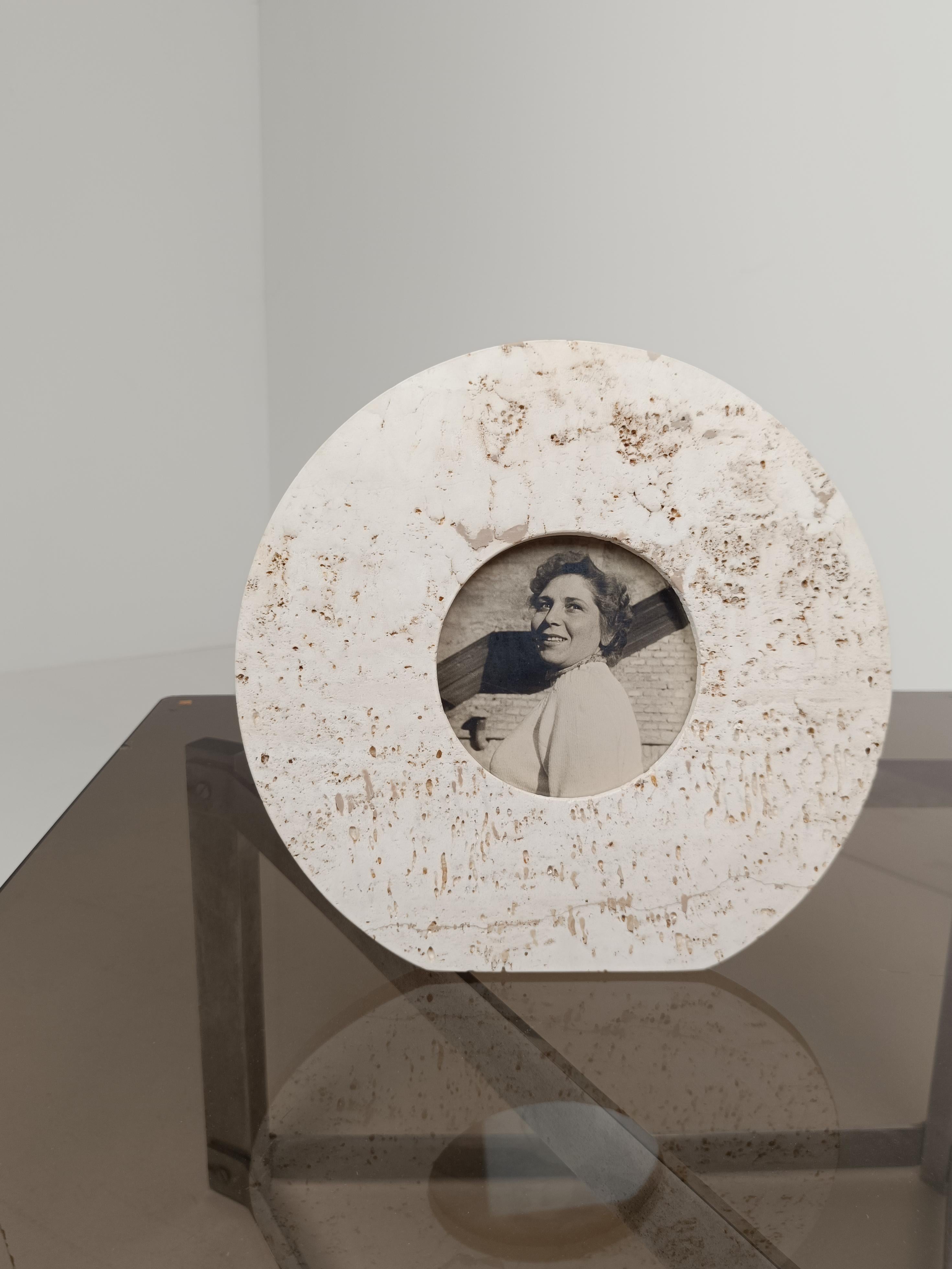 Mid 20th Century Modern Picture Frame in Travertine Marble By Fratelli Mannelli In Good Condition For Sale In Roma, IT