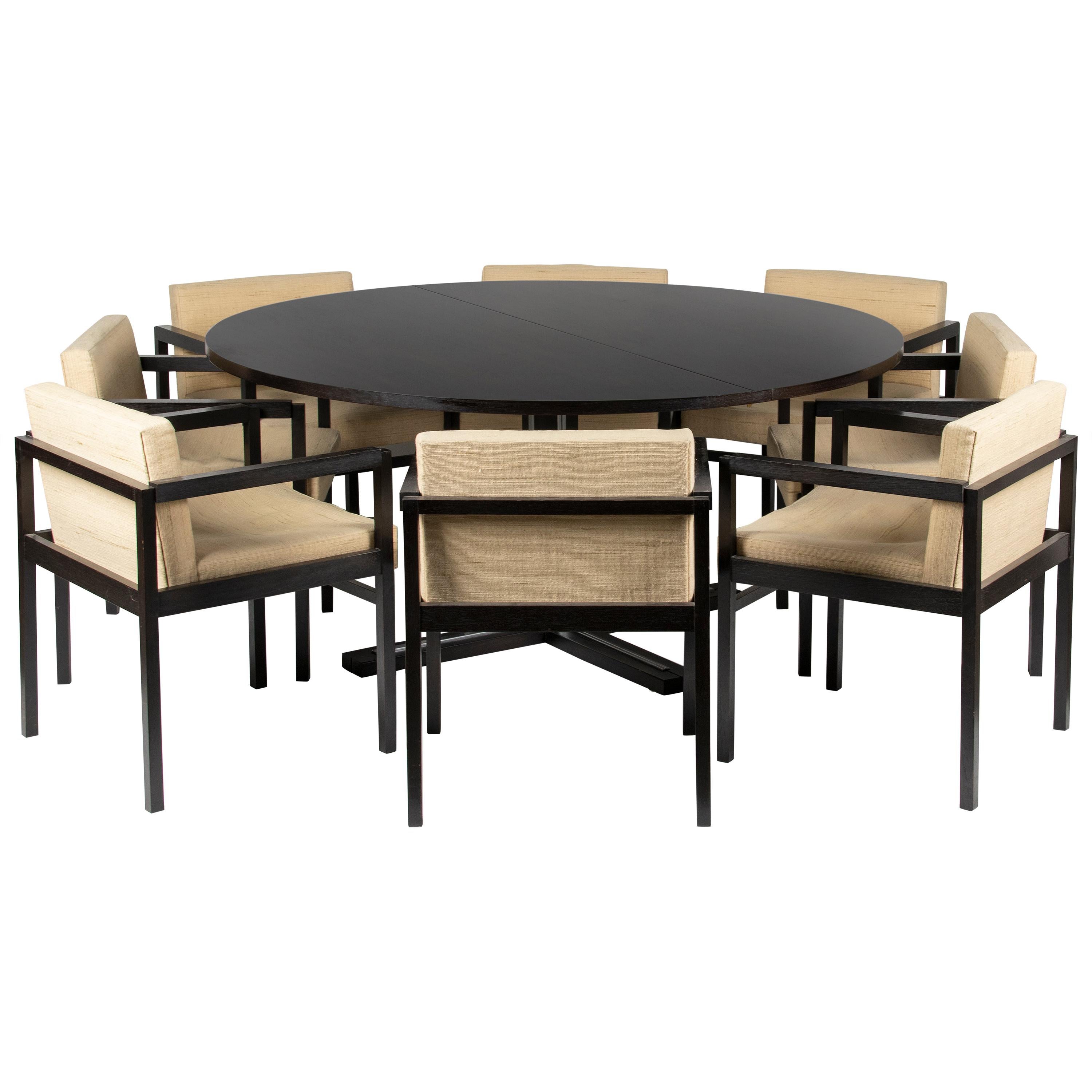 Mid-20th Century Modern Round Dining Table, extendable with 8 Matching Chairs