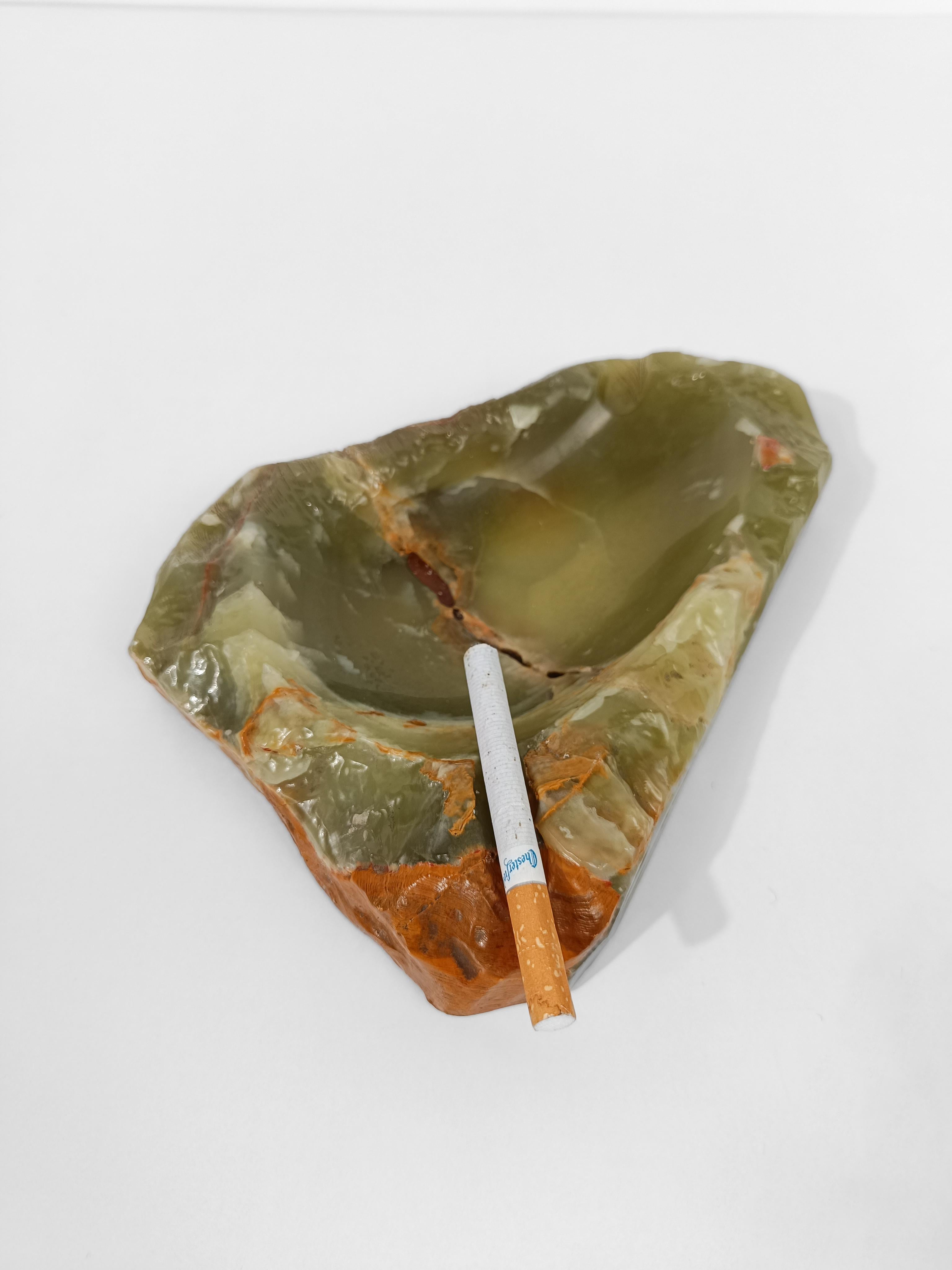 Cenicero escultórico moderno de mediados del siglo XX en mármol ónice verde, Italia Años 60 en venta 3