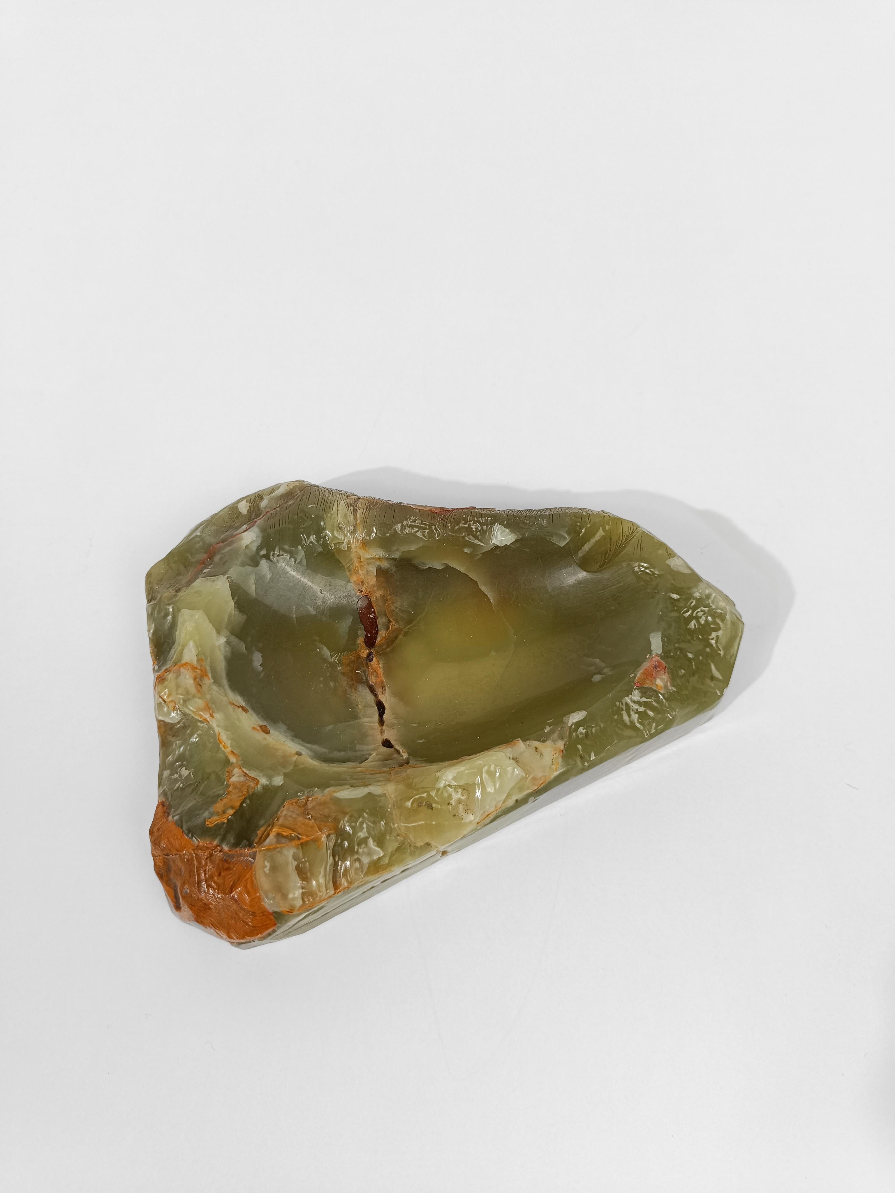 Cenicero escultórico moderno de mediados del siglo XX en mármol ónice verde, Italia Años 60 en venta 5