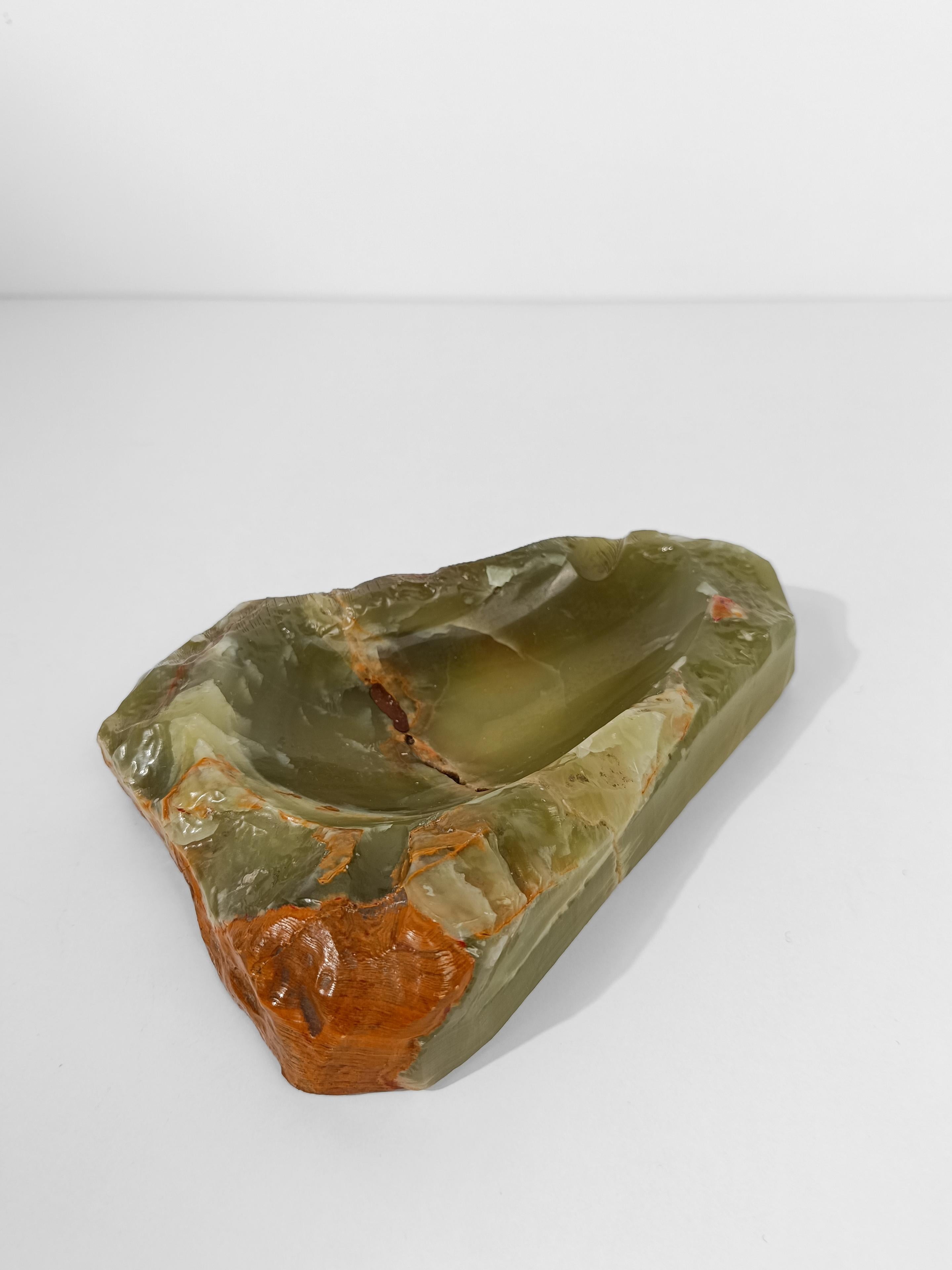 Cenicero escultórico moderno de mediados del siglo XX en mármol ónice verde, Italia Años 60 en venta 6