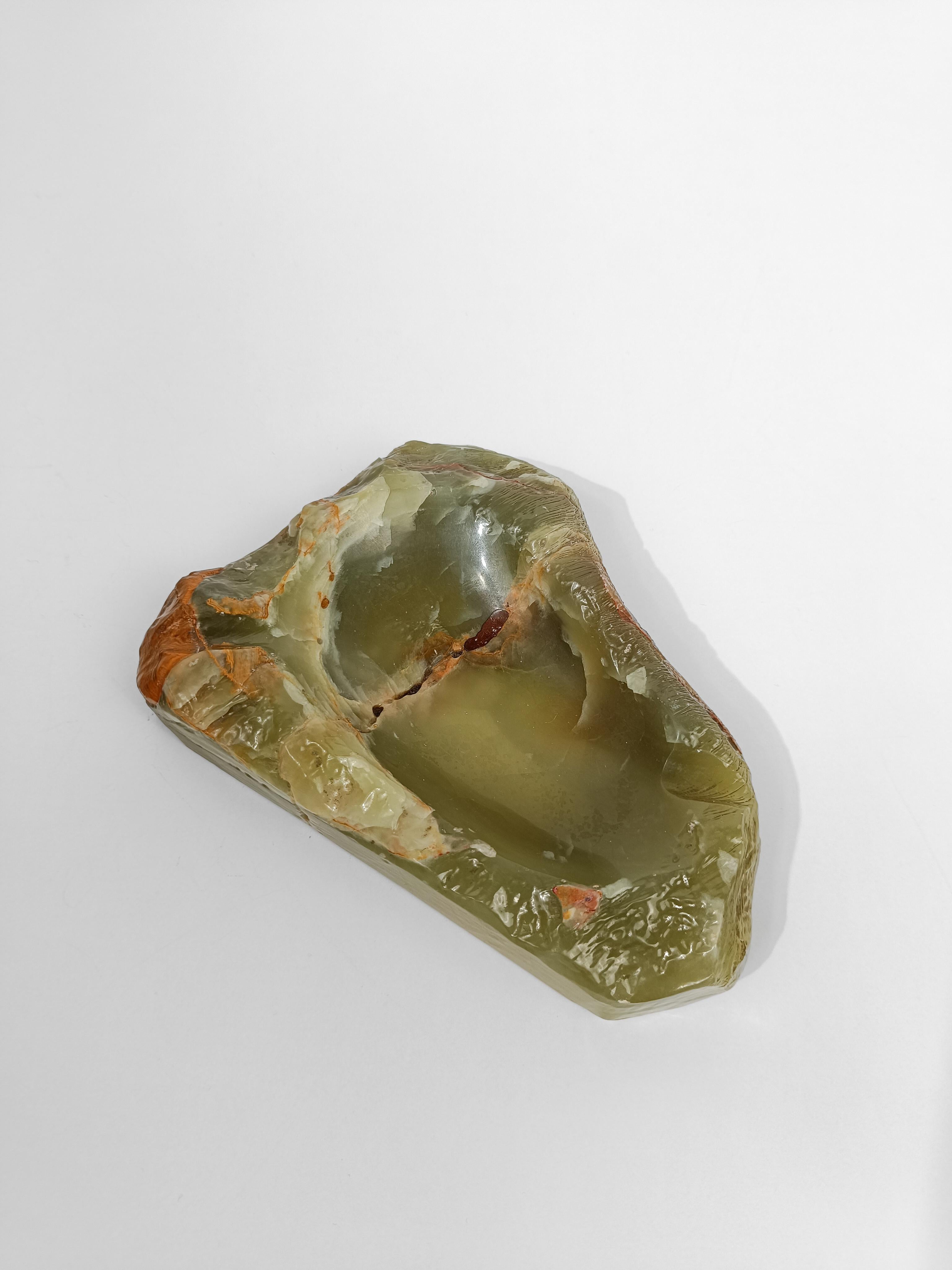 Cenicero escultórico moderno de mediados del siglo XX en mármol ónice verde, Italia Años 60 en venta 12