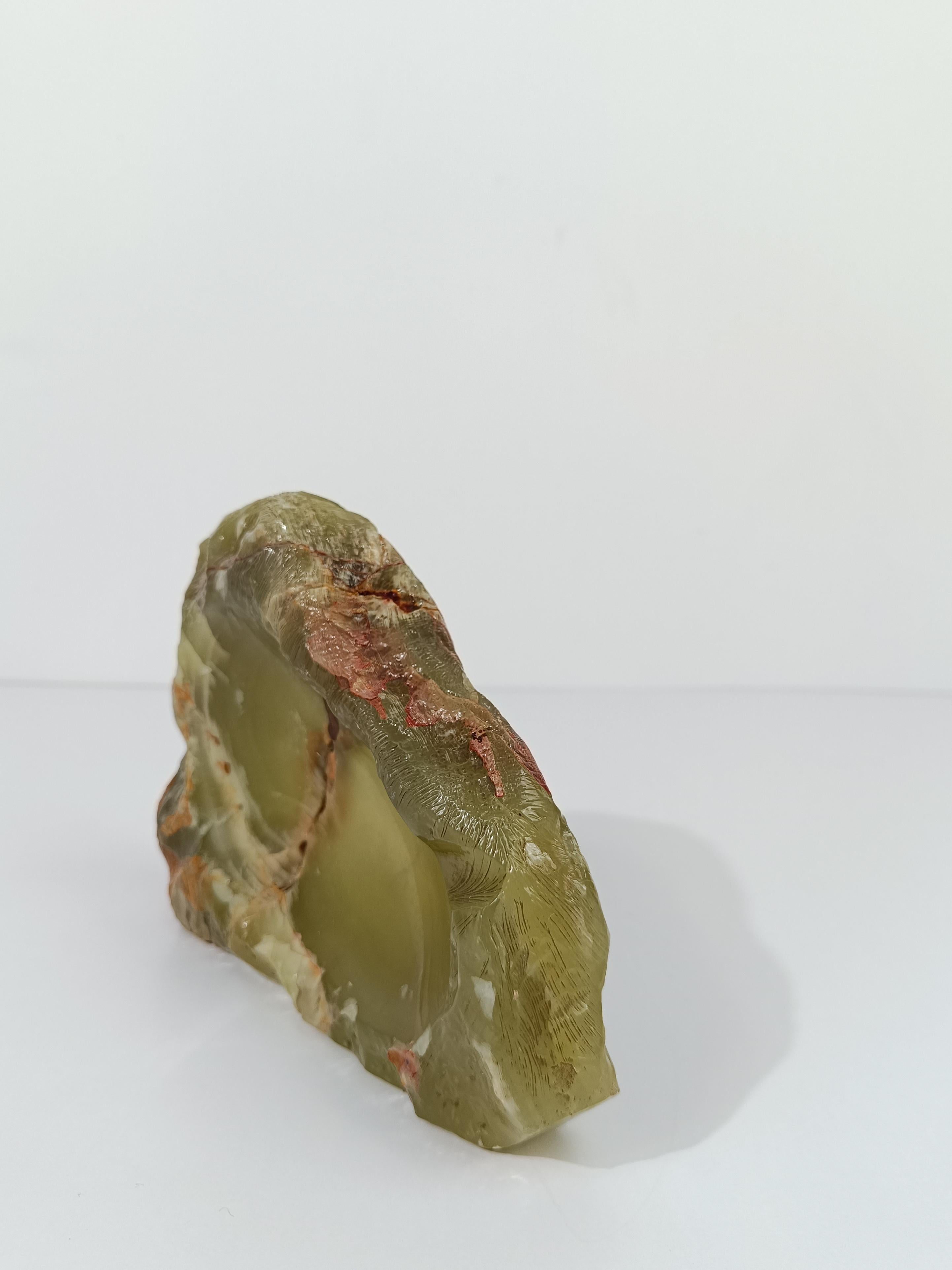 Cenicero escultórico moderno de mediados del siglo XX en mármol ónice verde, Italia Años 60 Ónix en venta