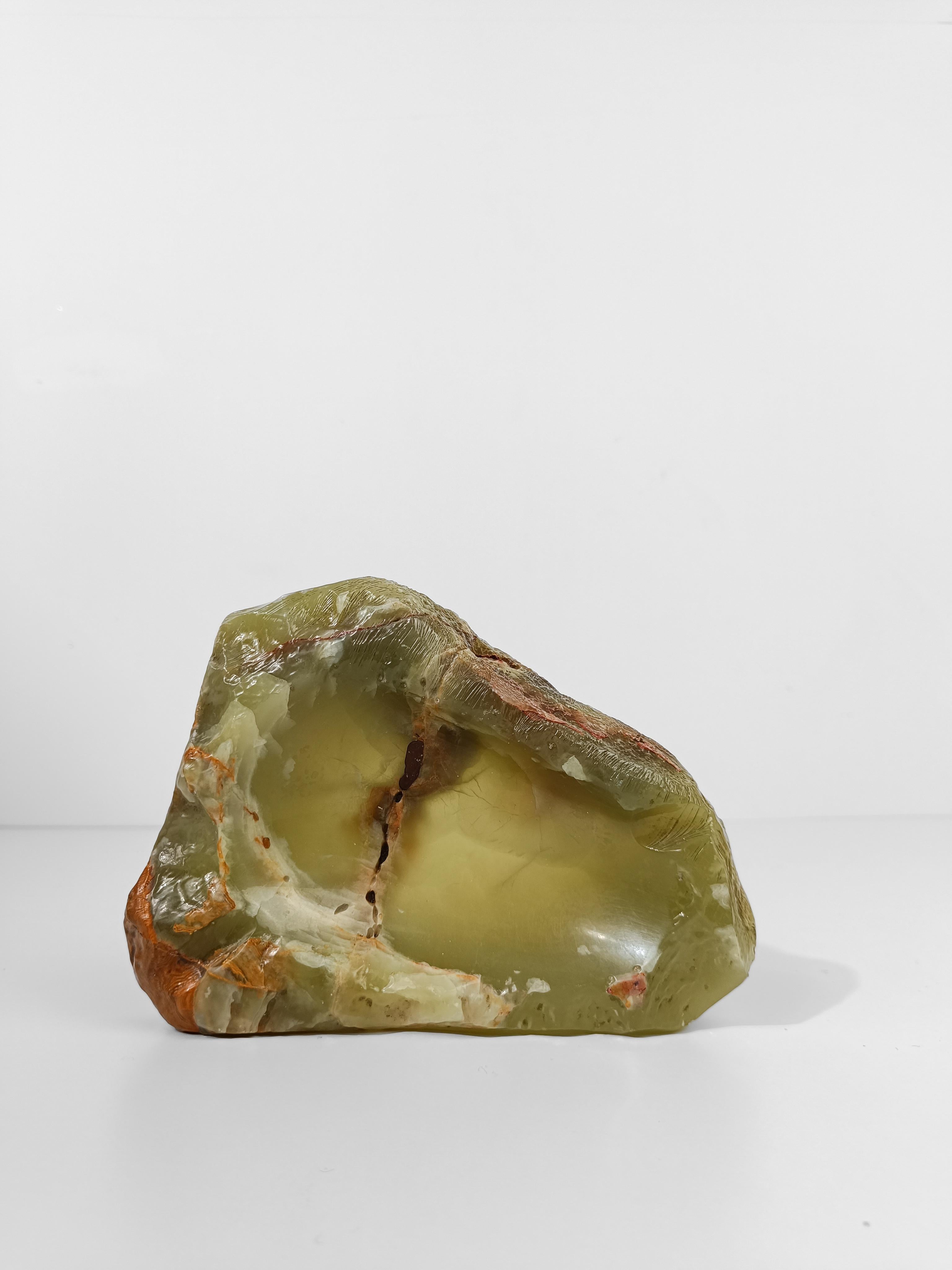Cenicero escultórico moderno de mediados del siglo XX en mármol ónice verde, Italia Años 60 en venta 1