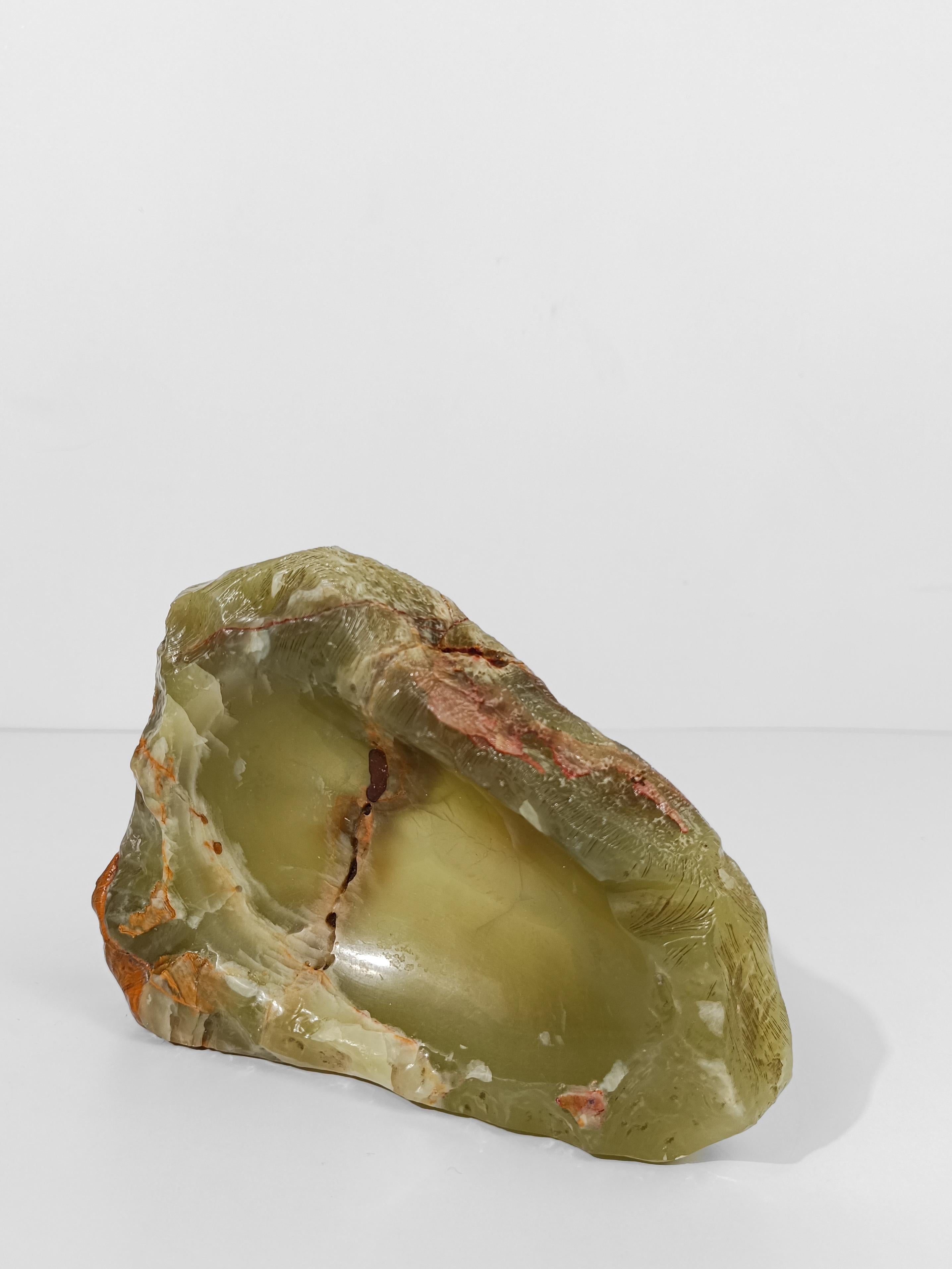 Cenicero escultórico moderno de mediados del siglo XX en mármol ónice verde, Italia Años 60 en venta 2