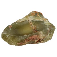 Cendrier sculptural moderne du milieu du 20e siècle en marbre onyx vert, Italie, années 60
