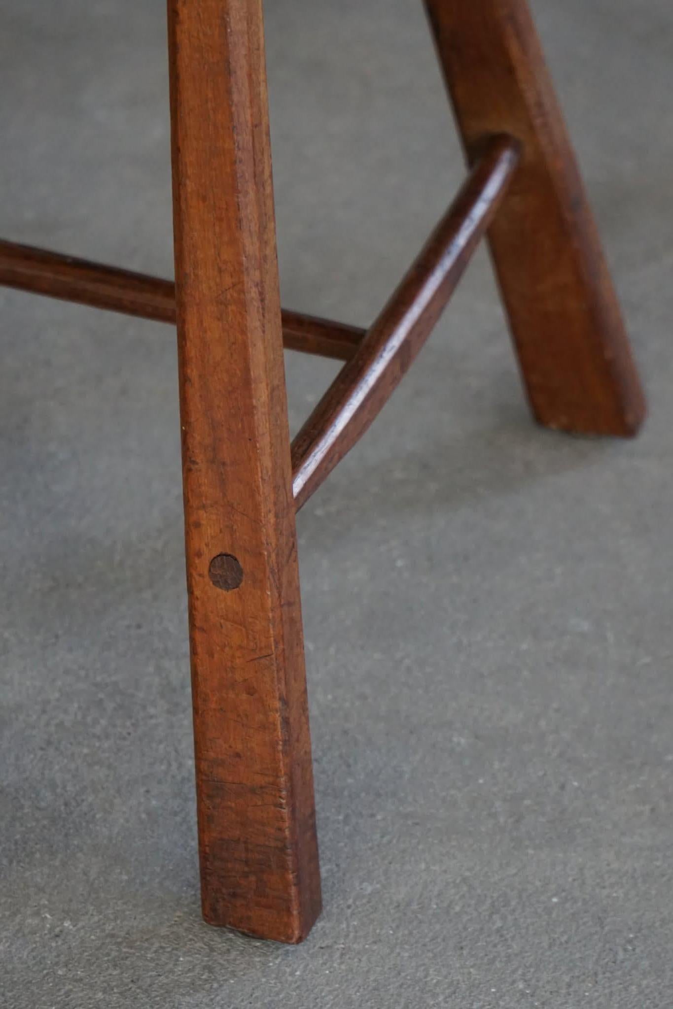 Mid-20th Century Modern, Set of 8 Danish Spindle Back Chairs in Solid Oak For Sale 1