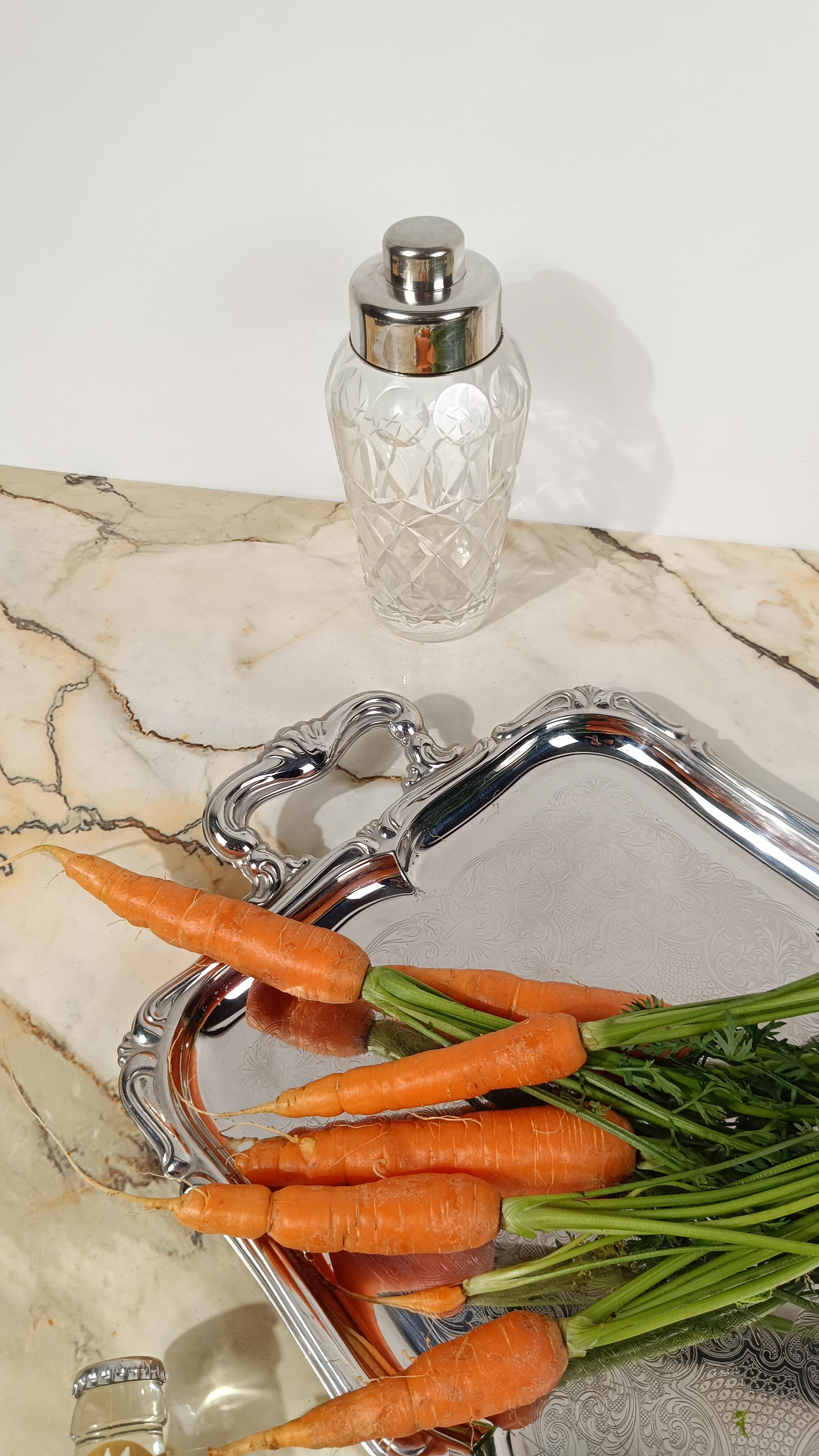 Moderner Shaker aus geschliffenem Glas und versilbert, Mitte des 20. Jahrhunderts, 60er Jahre (Moderne der Mitte des Jahrhunderts) im Angebot