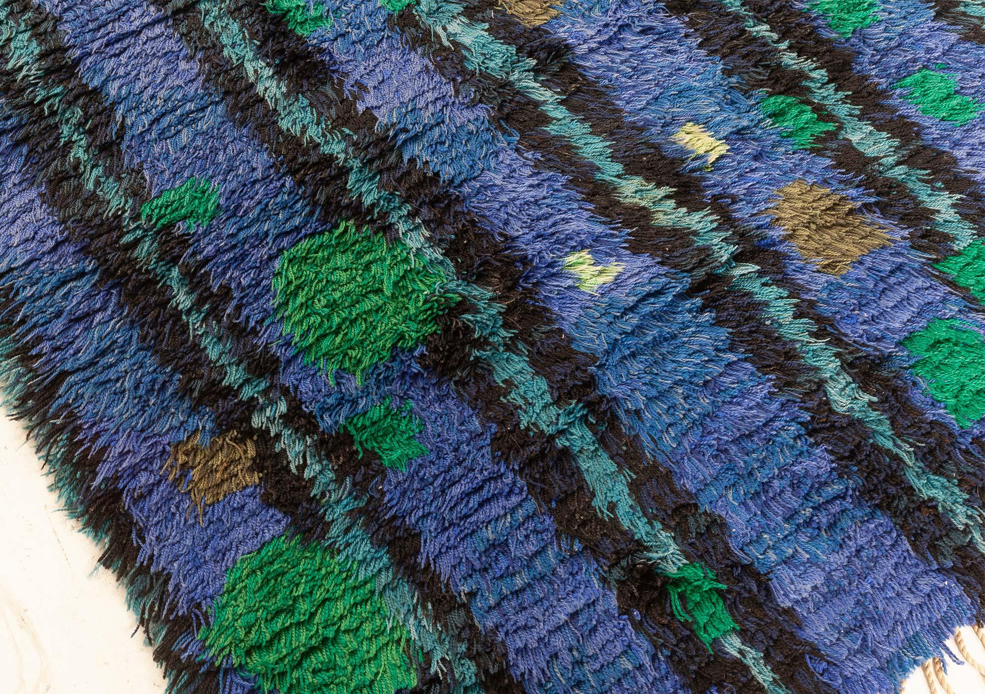Mitte des 20. Jahrhunderts Modern Schwedisch Rya Grün, Blau Teppich im Zustand „Gut“ im Angebot in New York, NY