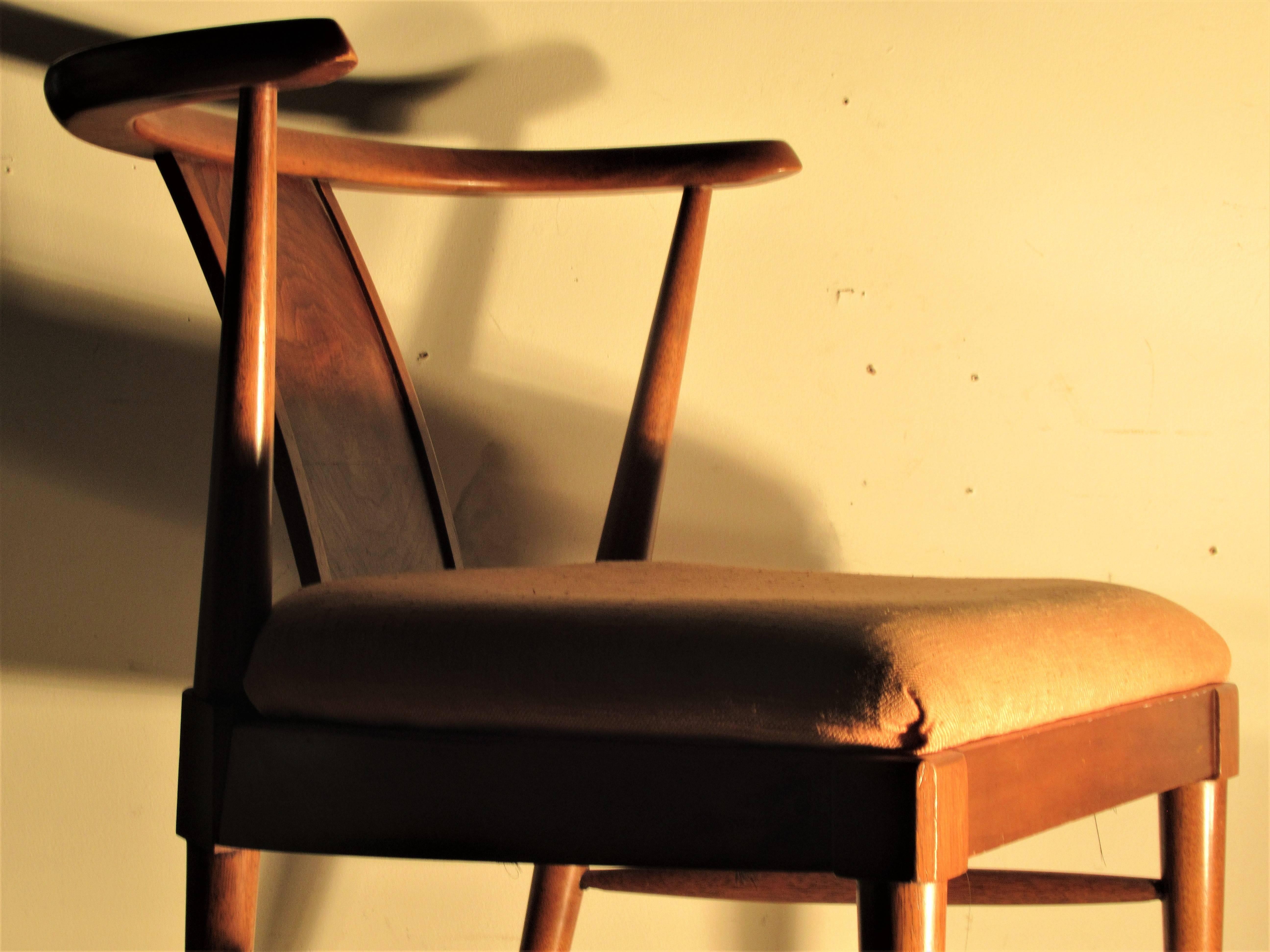 Mid-20th Century Modern Wishbone Chairs Style of Tomlinson 7