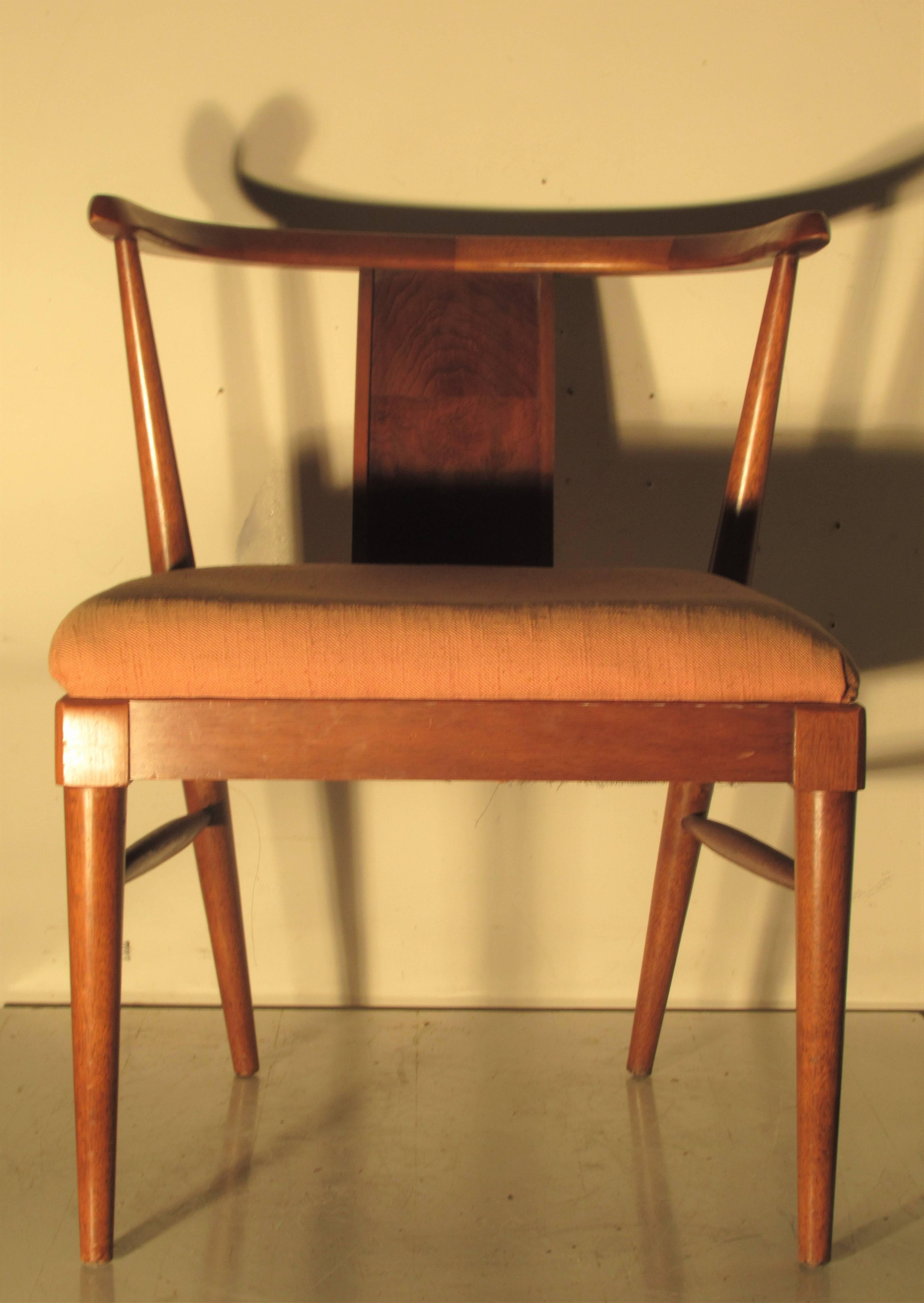 American Mid-20th Century Modern Wishbone Chairs Style of Tomlinson