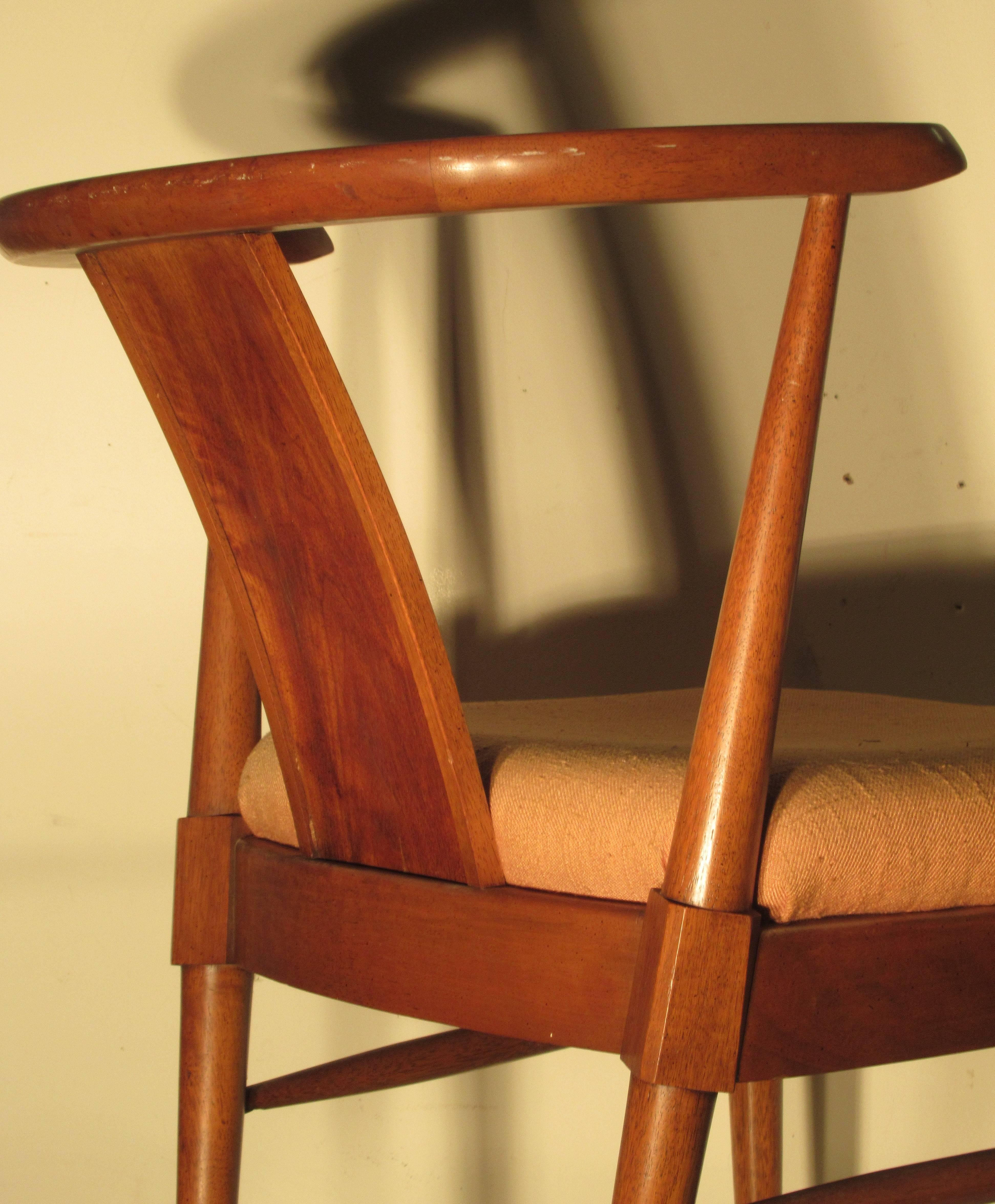 Mid-20th Century Modern Wishbone Chairs Style of Tomlinson 4