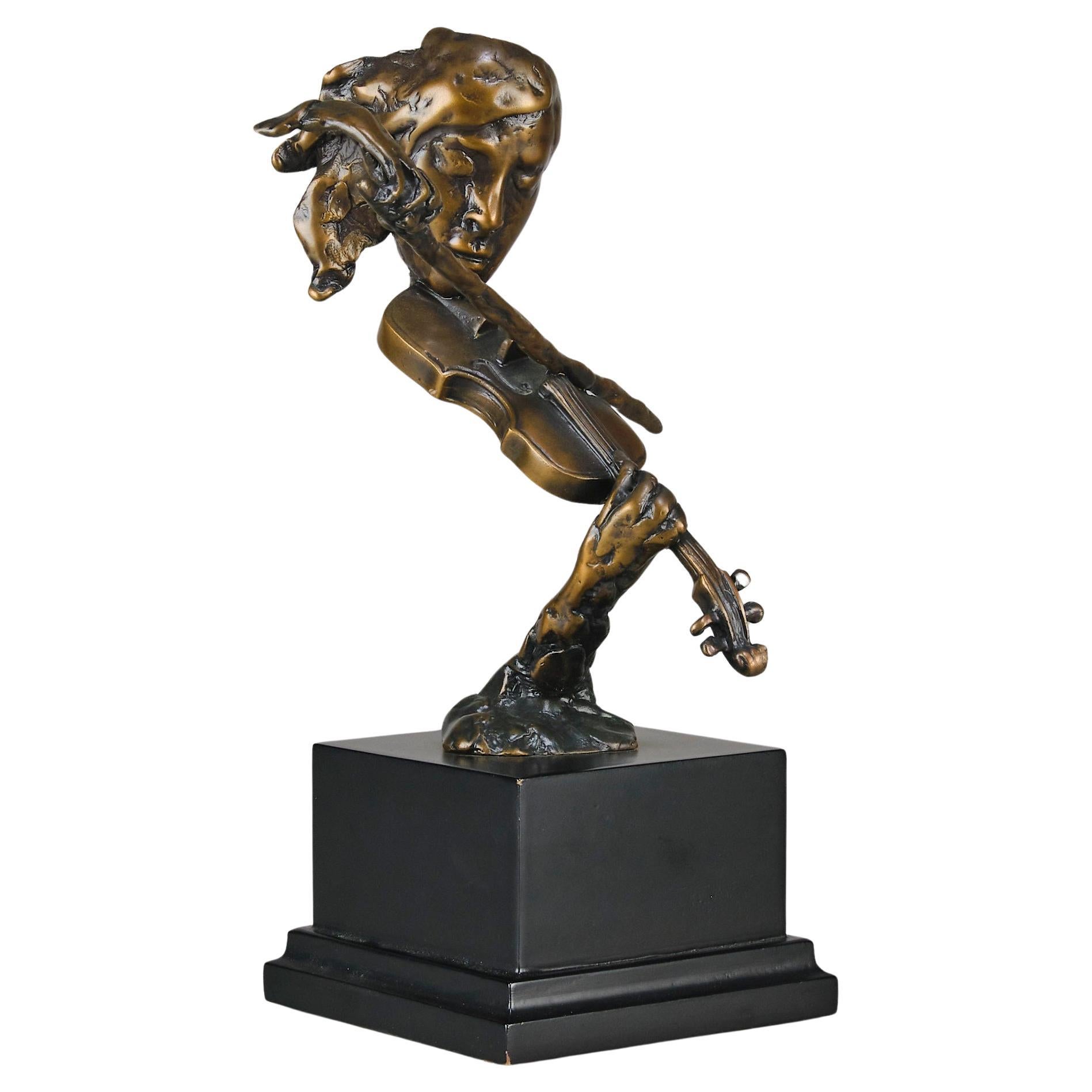 Bronze moderniste du milieu du 20e siècle intitulé "Violoniste" par Bernard Kim