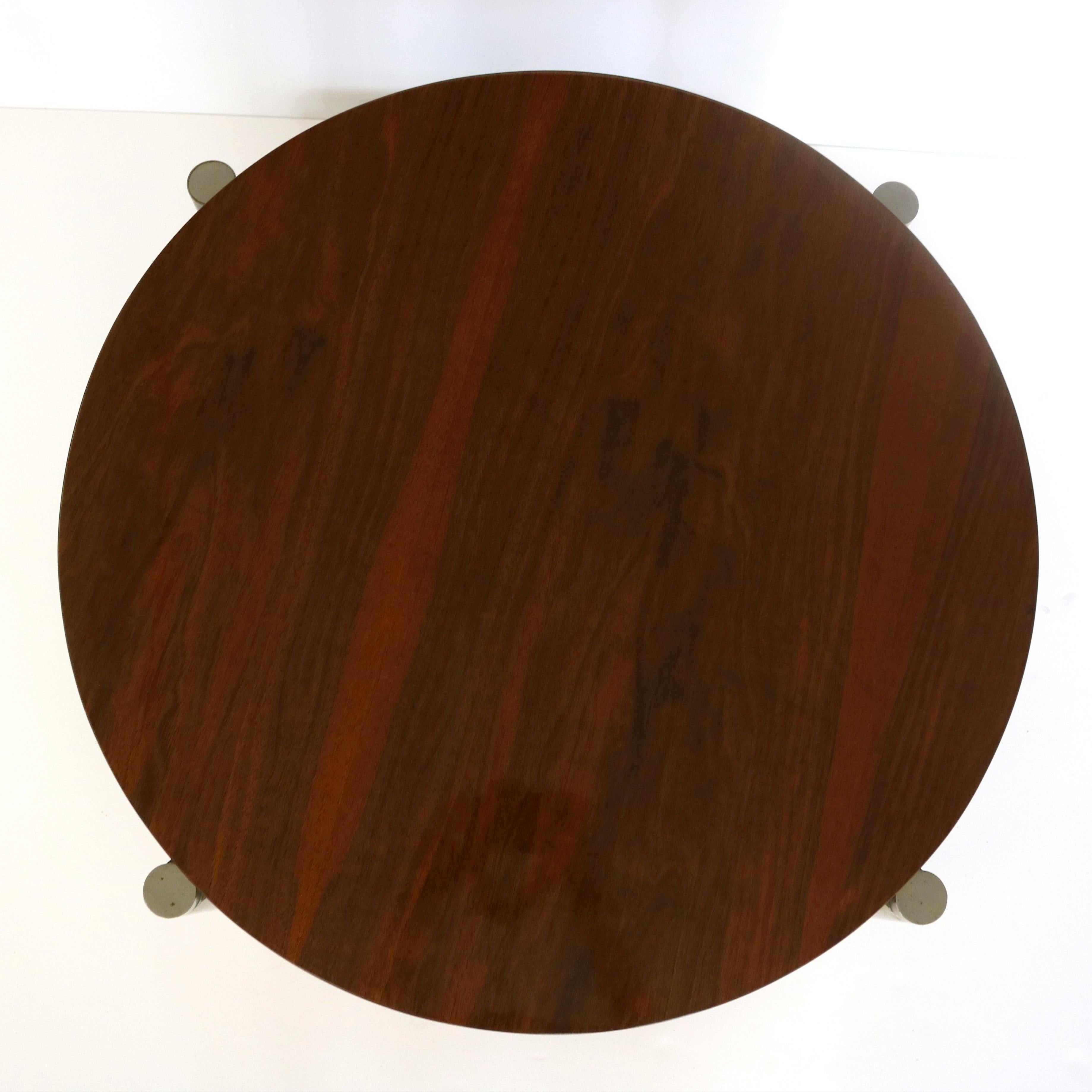 italien Table d'appoint ronde moderniste du milieu du 20e siècle en chrome et Wood, Italie en vente