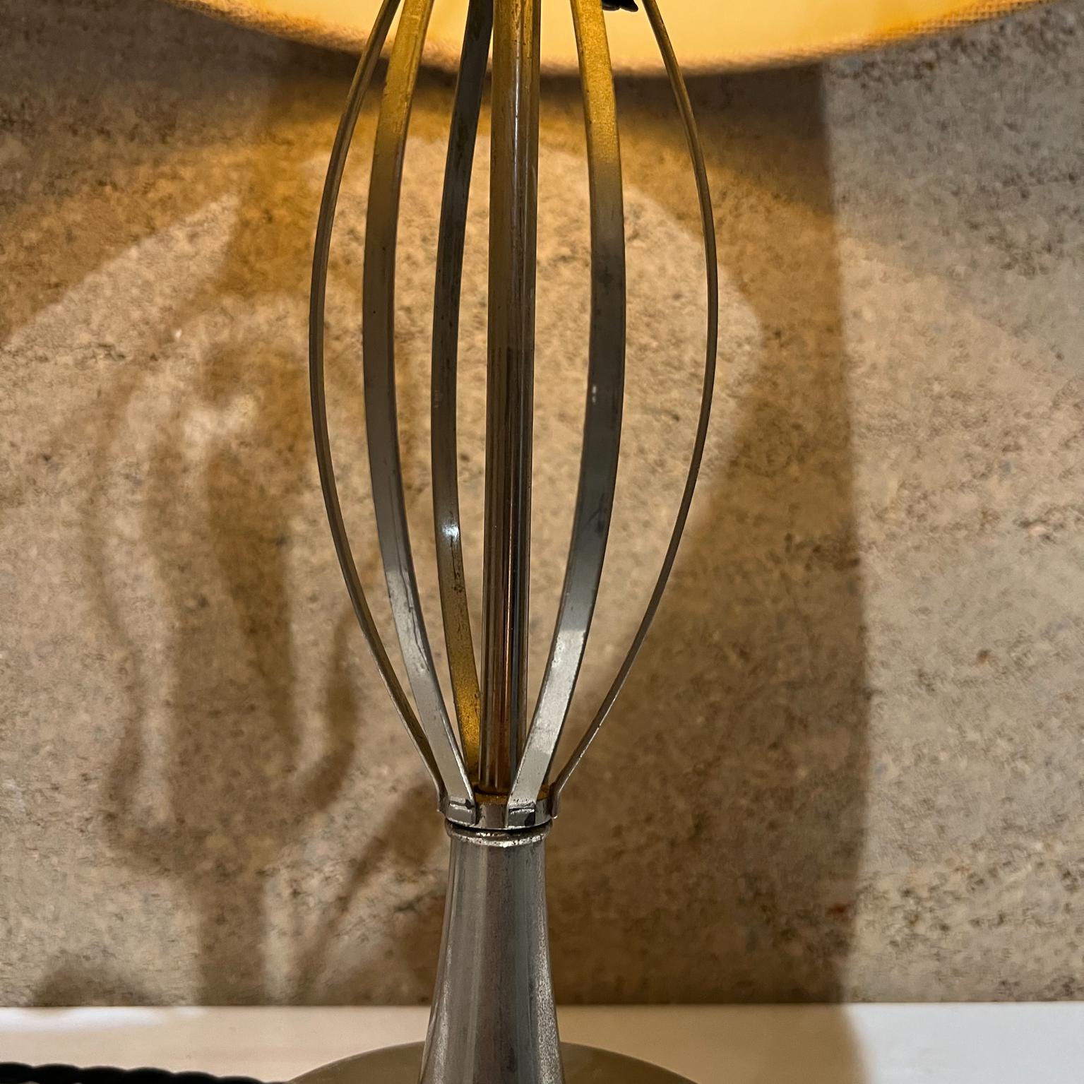 Mid 20th Century Modernist Sculptural Chrome Table Lamp In Good Condition In Chula Vista, CA