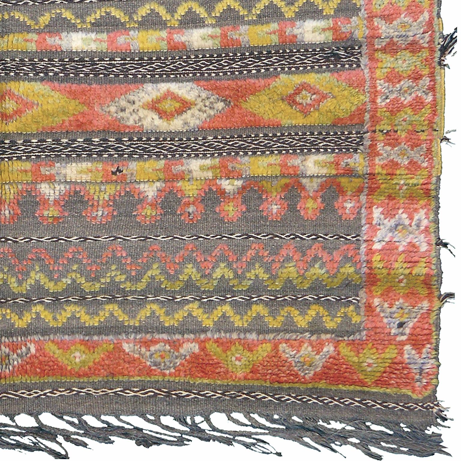 Hand-Woven Mid-20th Century Moroccan Berber Rug For Sale