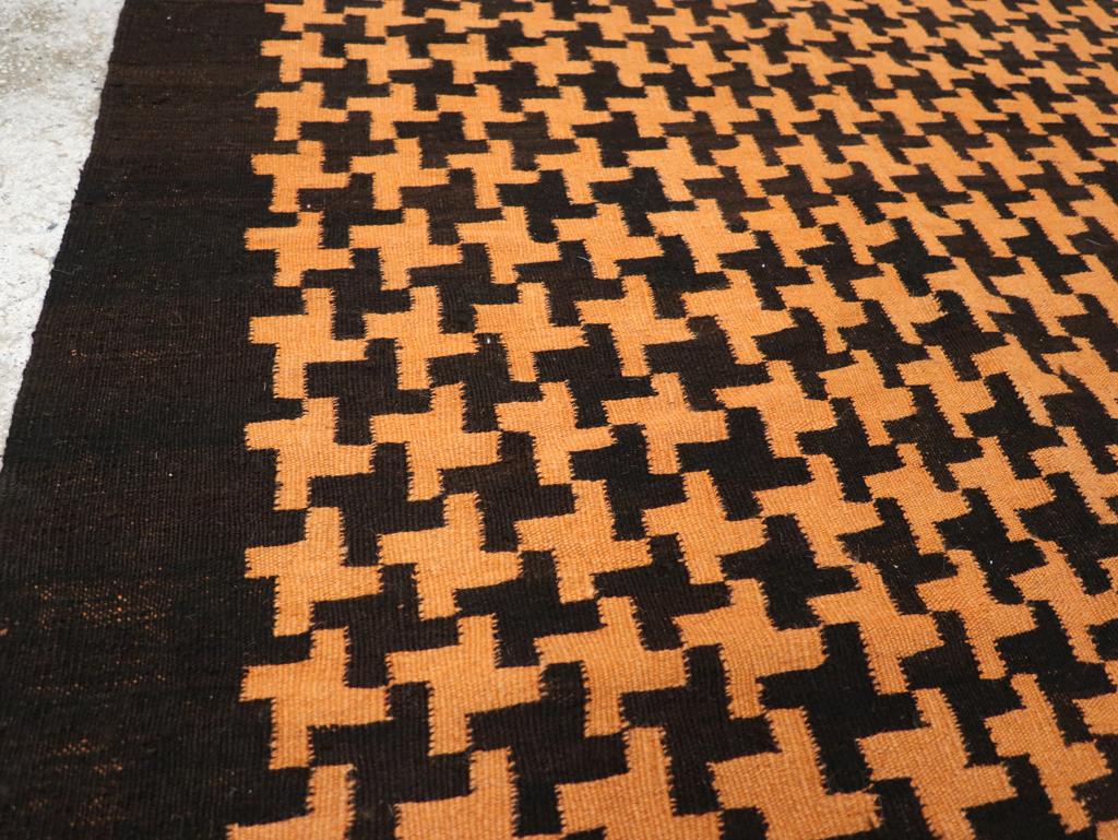 Hand-Woven Mid-20th Century Moroccan Flatweave Kilim Accent Rug For Sale