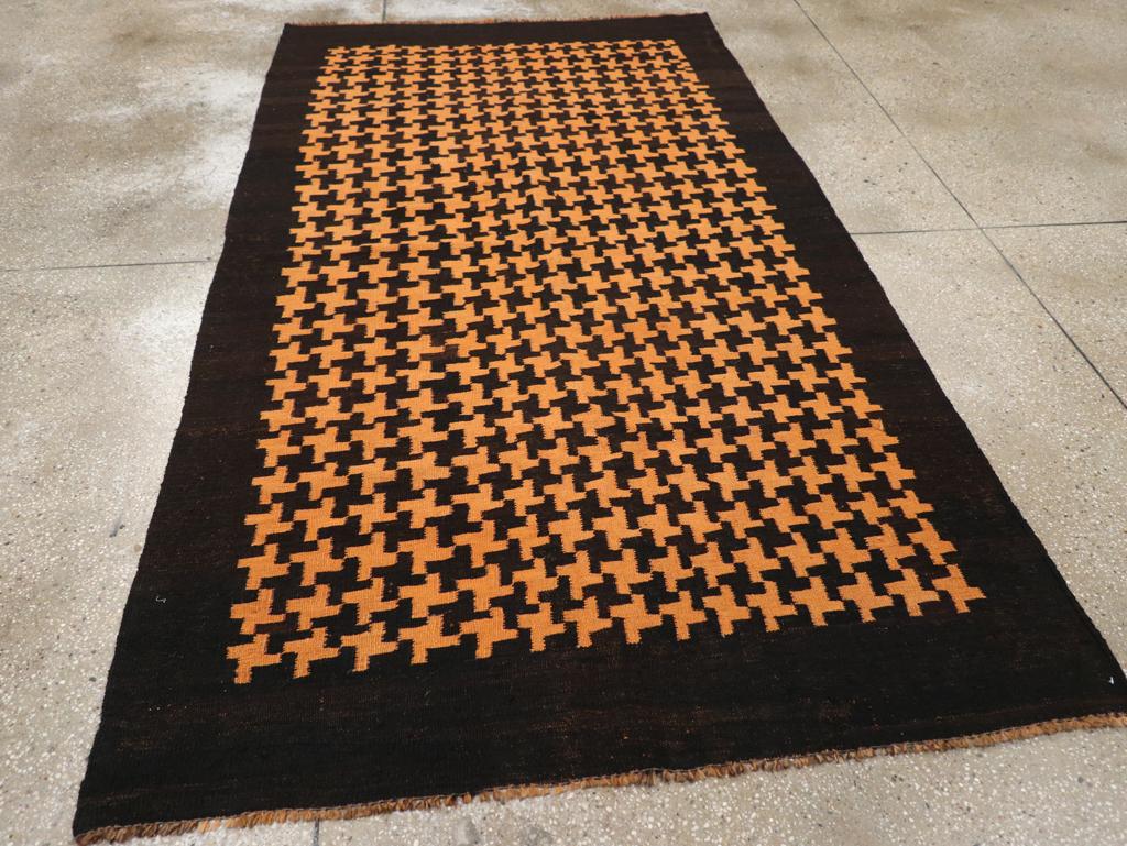 Mid-20th Century Moroccan Flatweave Kilim Accent Rug For Sale 1