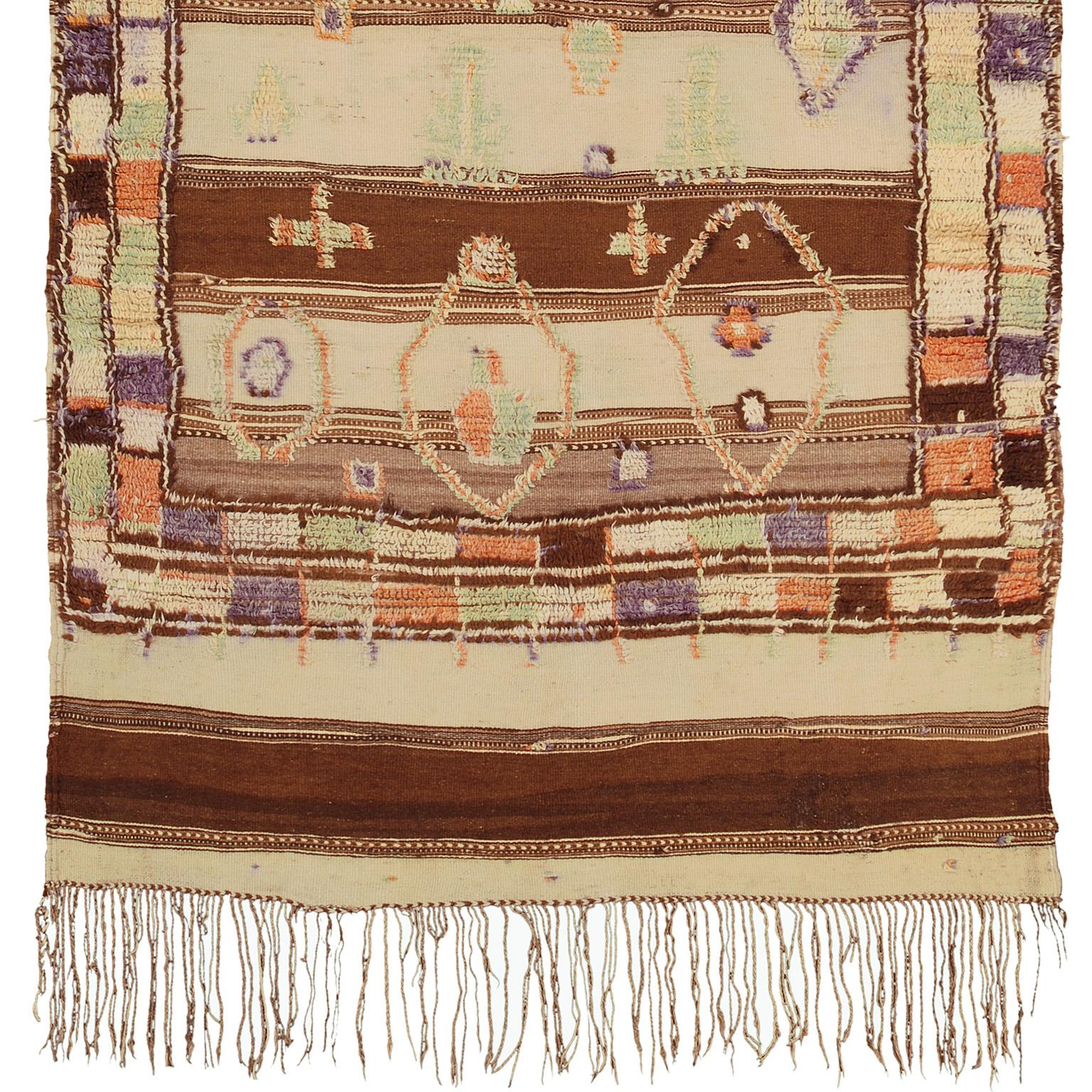 Mid-20th century Moroccan Glaoua carpet
Morocco, mid-20th century
Handwoven.